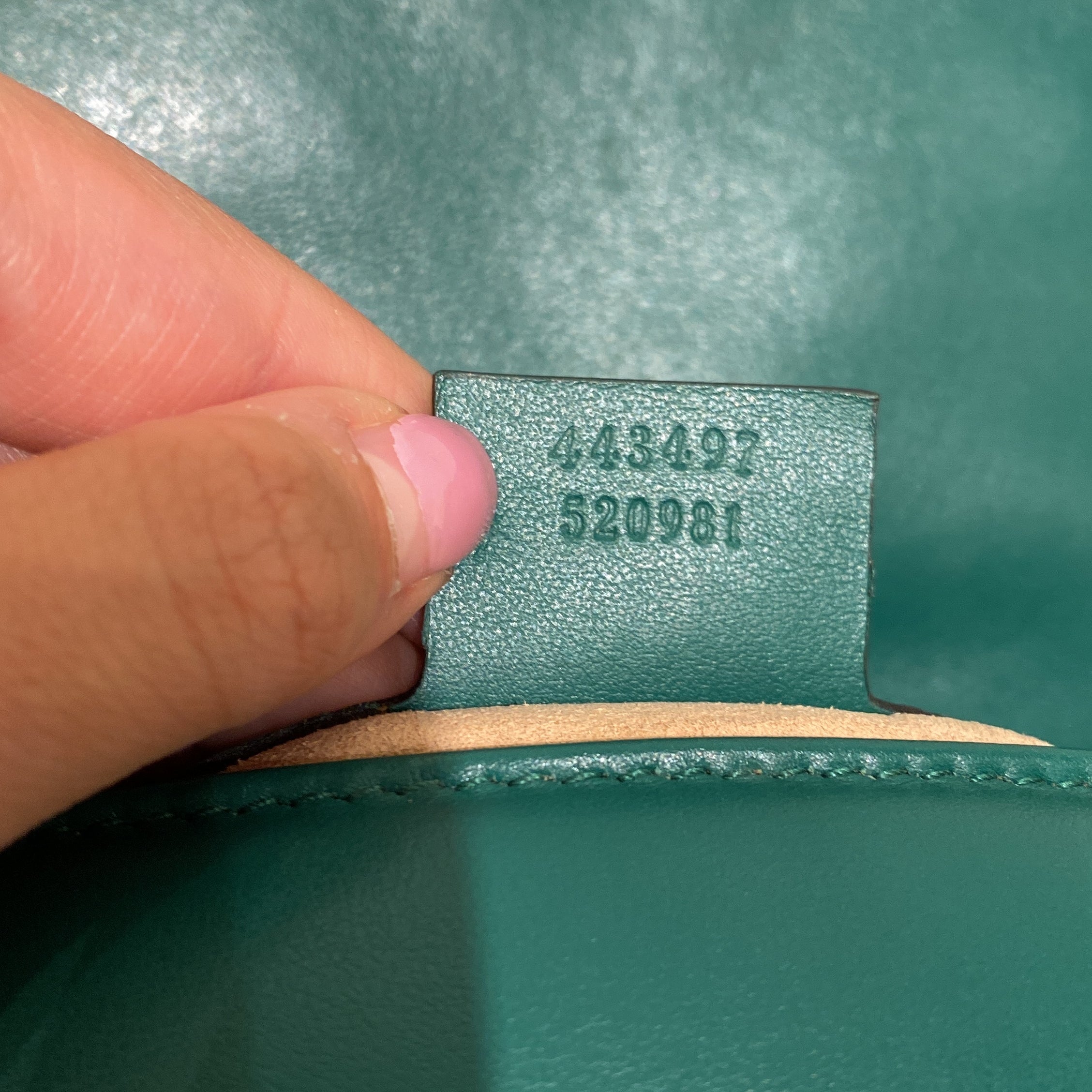 GG Marmont Flap Bag Matelasse Leather Medium