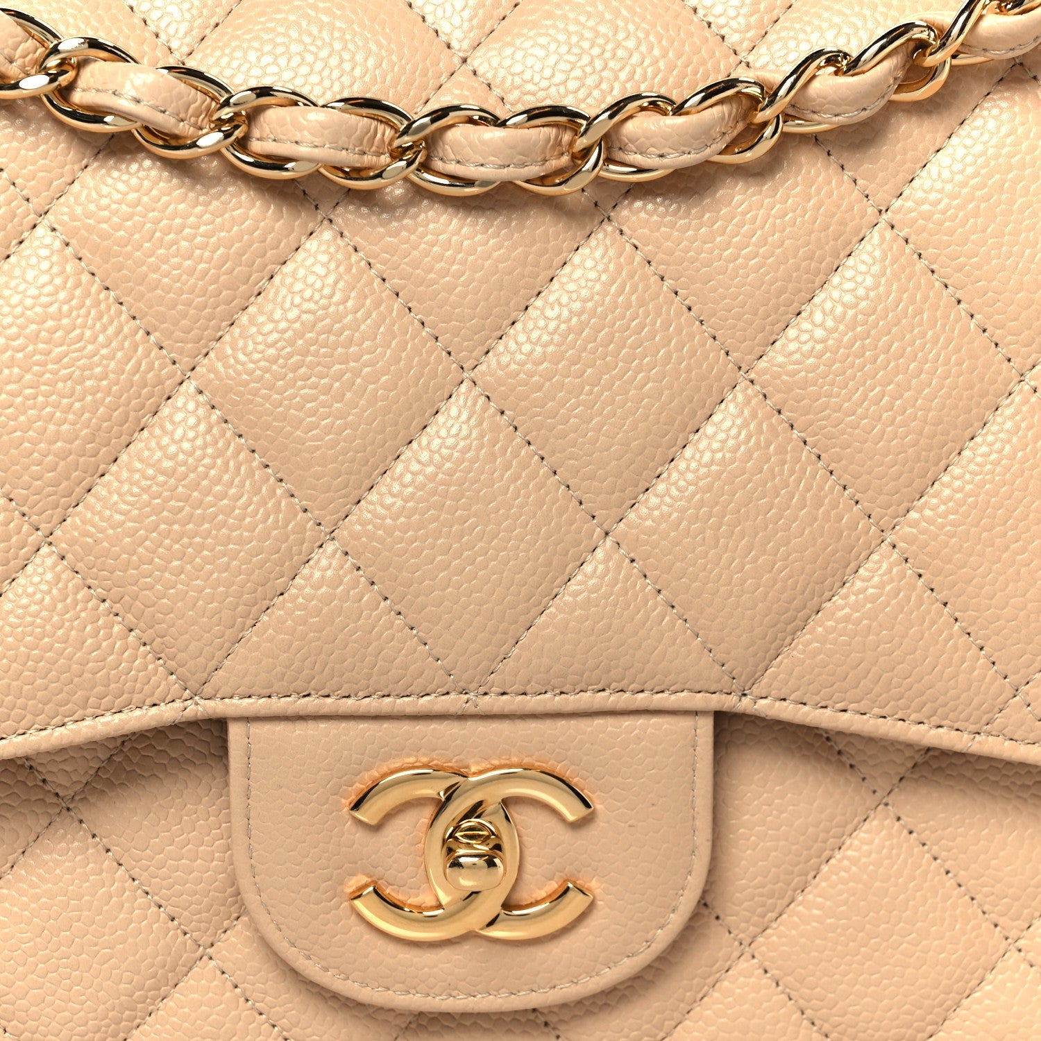 Caviar Quilted Jumbo Double Flap Beige Clair
