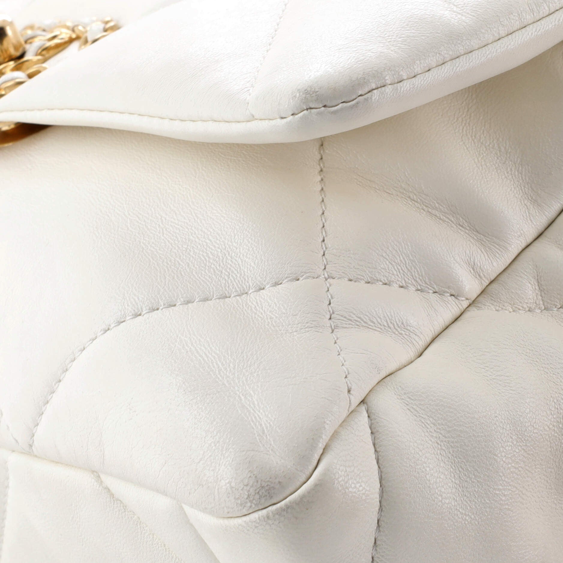 19 Flap Bag Quilted Leather Medium