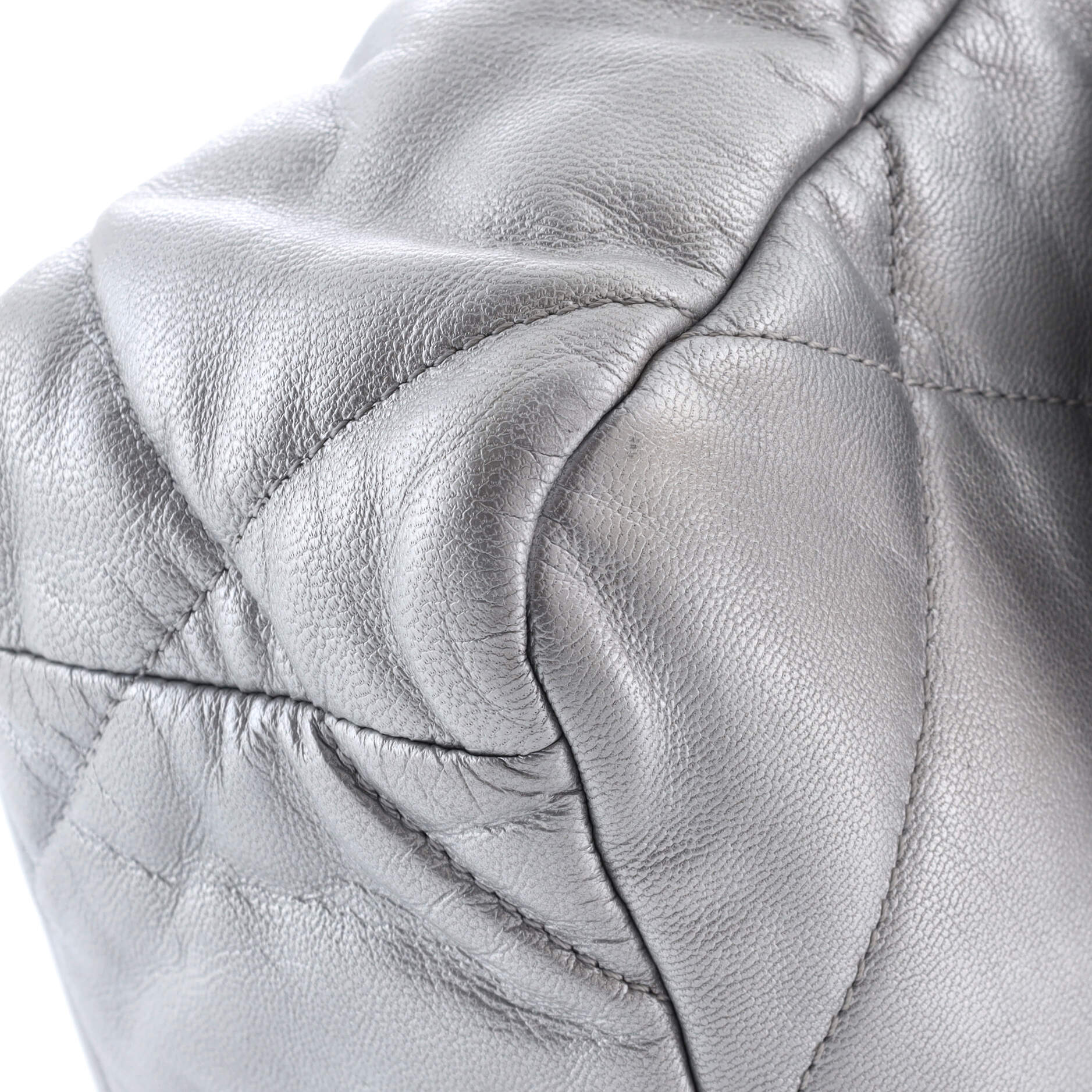 19 Flap Bag Quilted Leather Medium