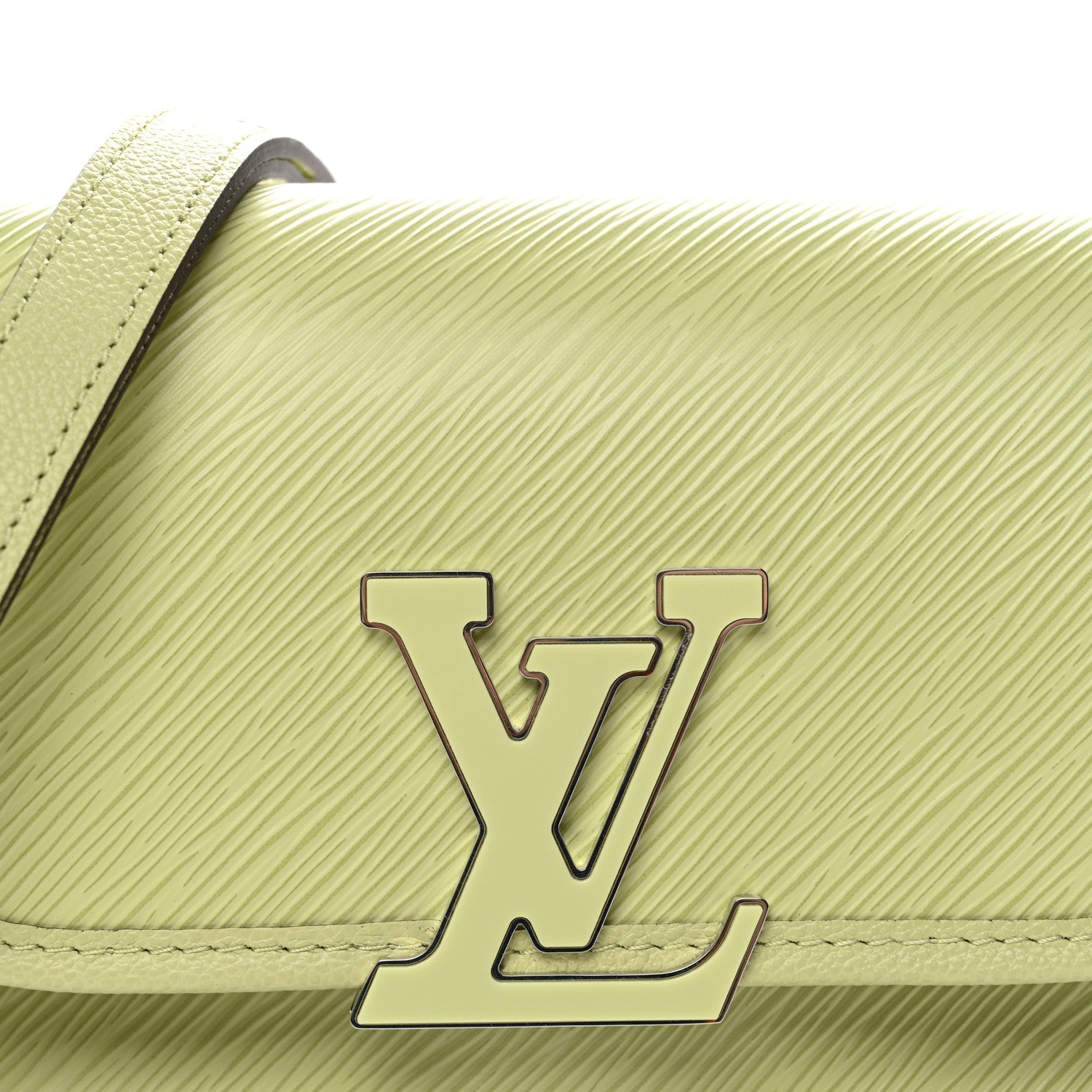 Epi Buci Crossbody Vert Noto