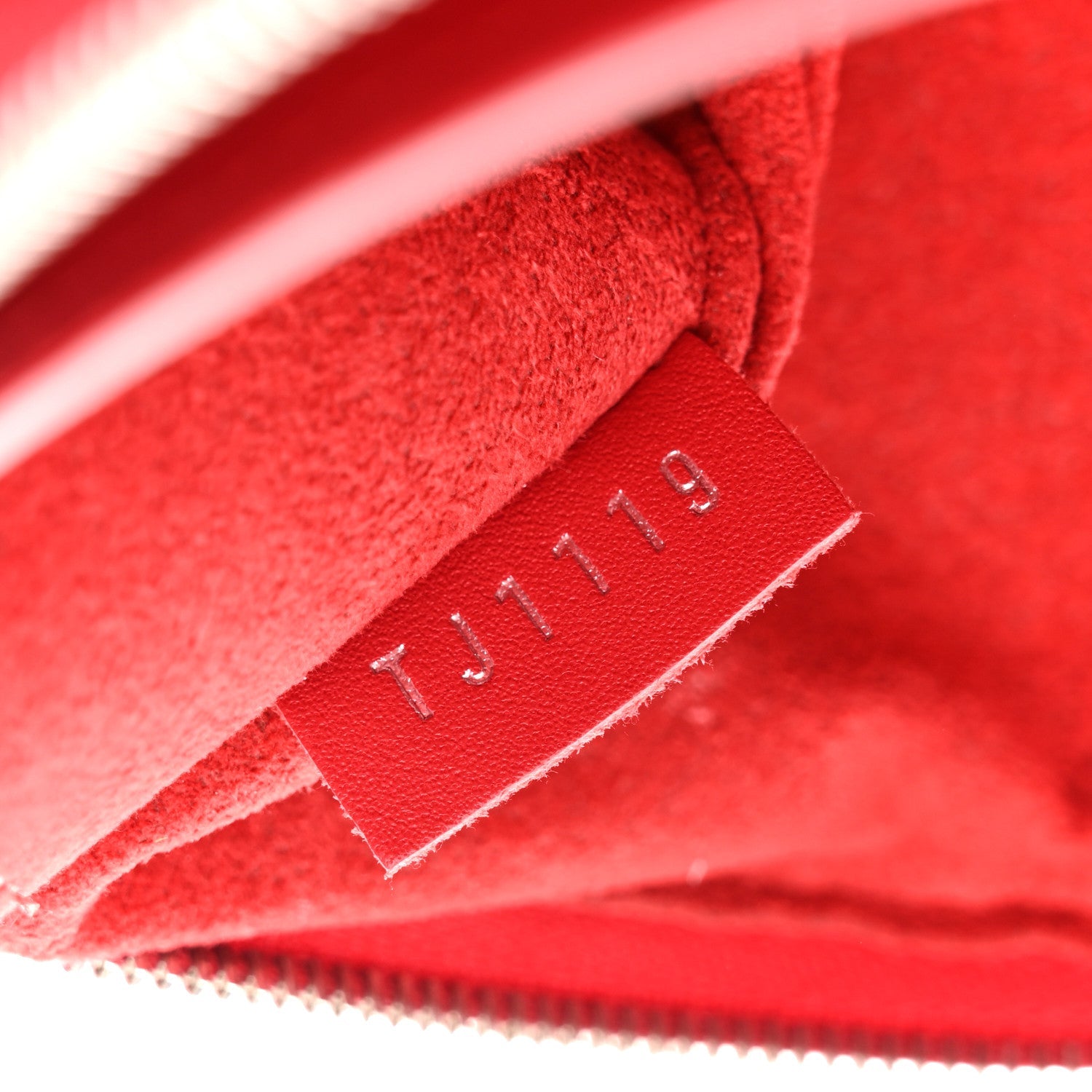 Calfskin New Wave Zipped Pochette Ecarlate