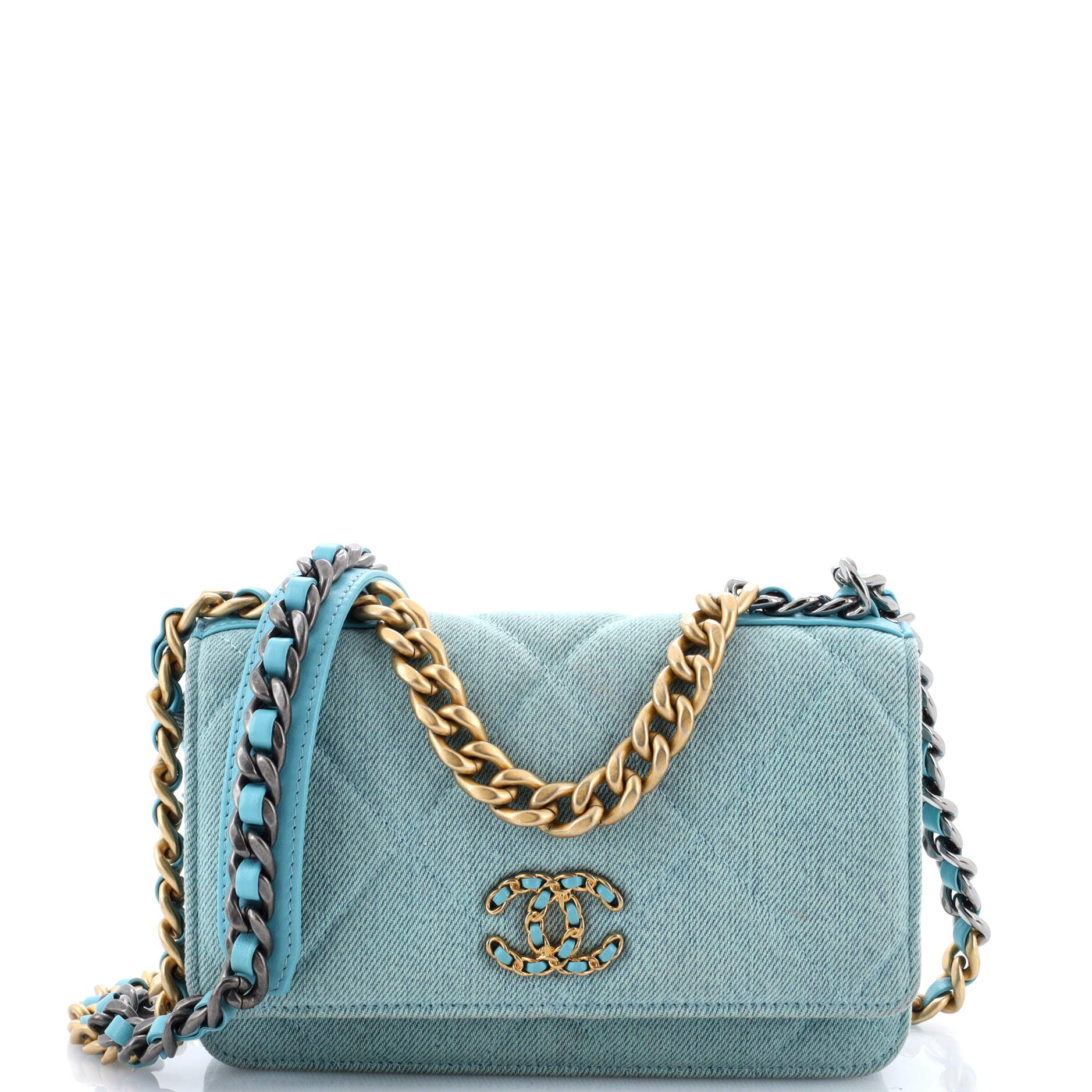 19 Wallet on Chain Quilted Denim