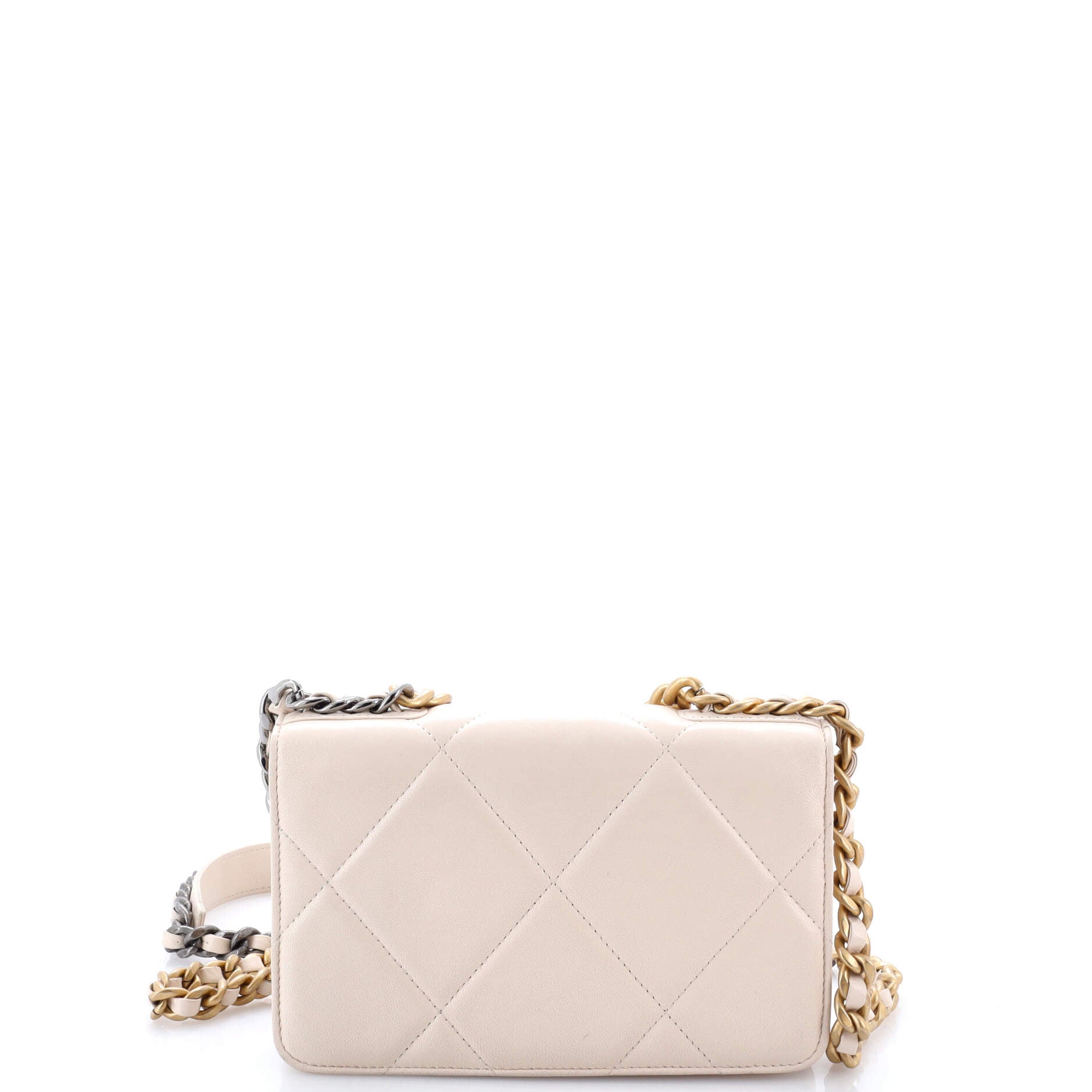 19 Wallet on Chain Quilted Lambskin