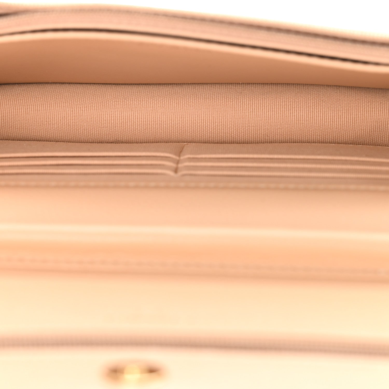 Caviar Quilted Wallet on Chain WOC Beige