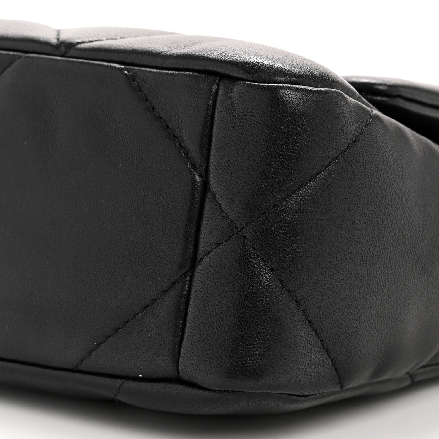 Lambskin Quilted Medium Chanel 19 Flap Black
