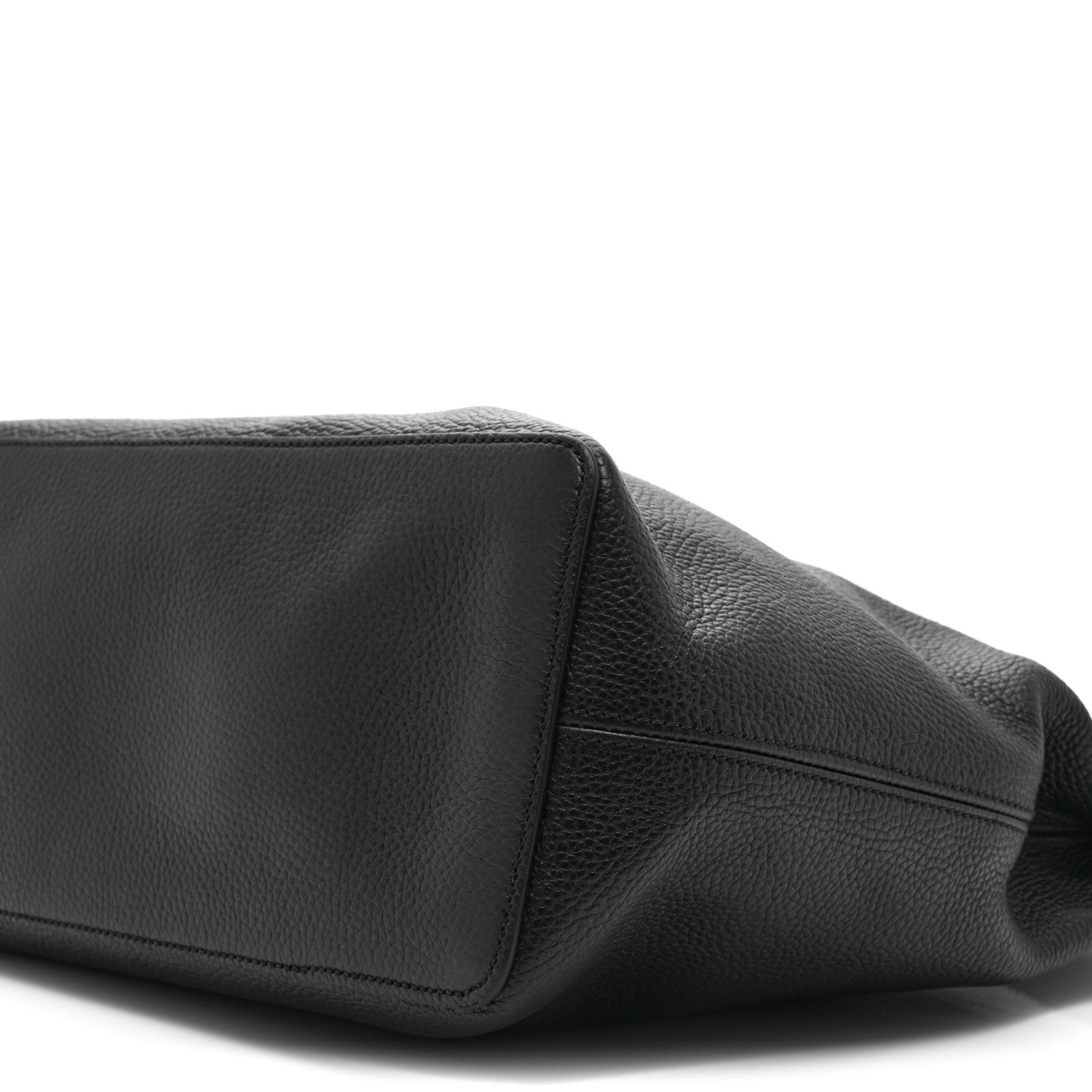 Pebbled Calfskin Large Soho Hobo Black