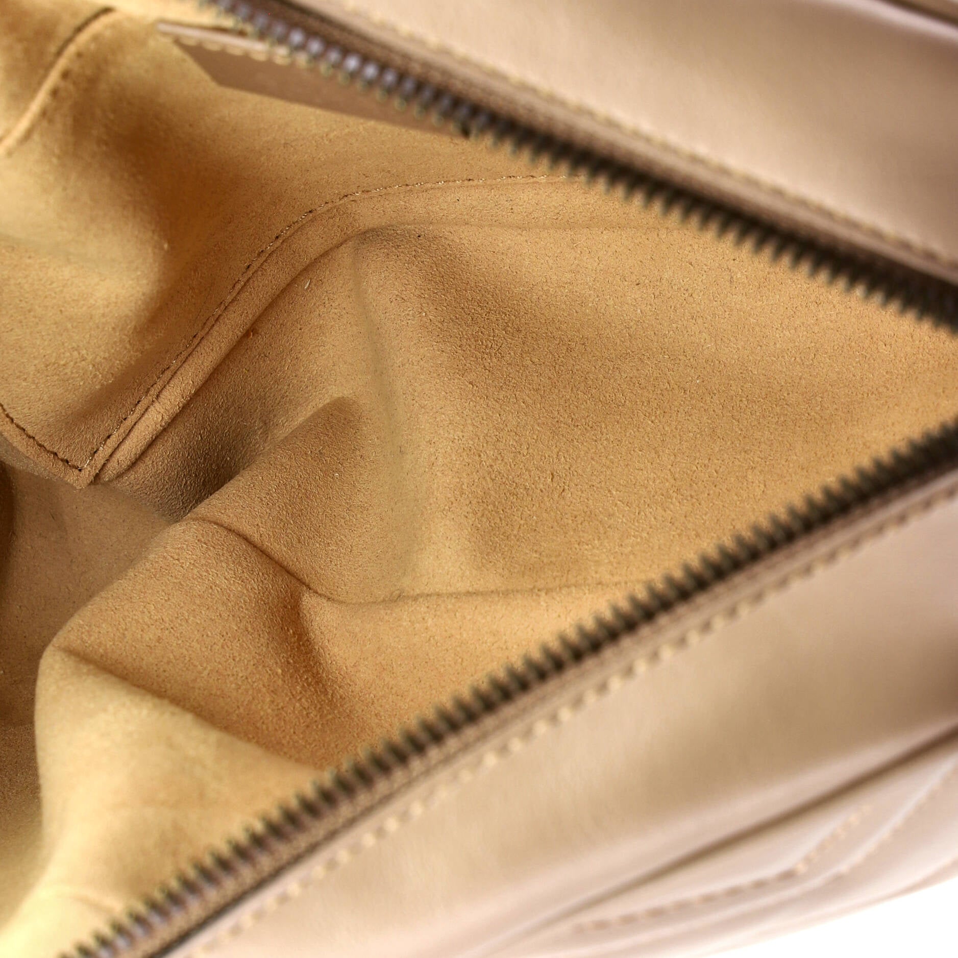 GG Marmont Shoulder Bag Matelasse Leather Small
