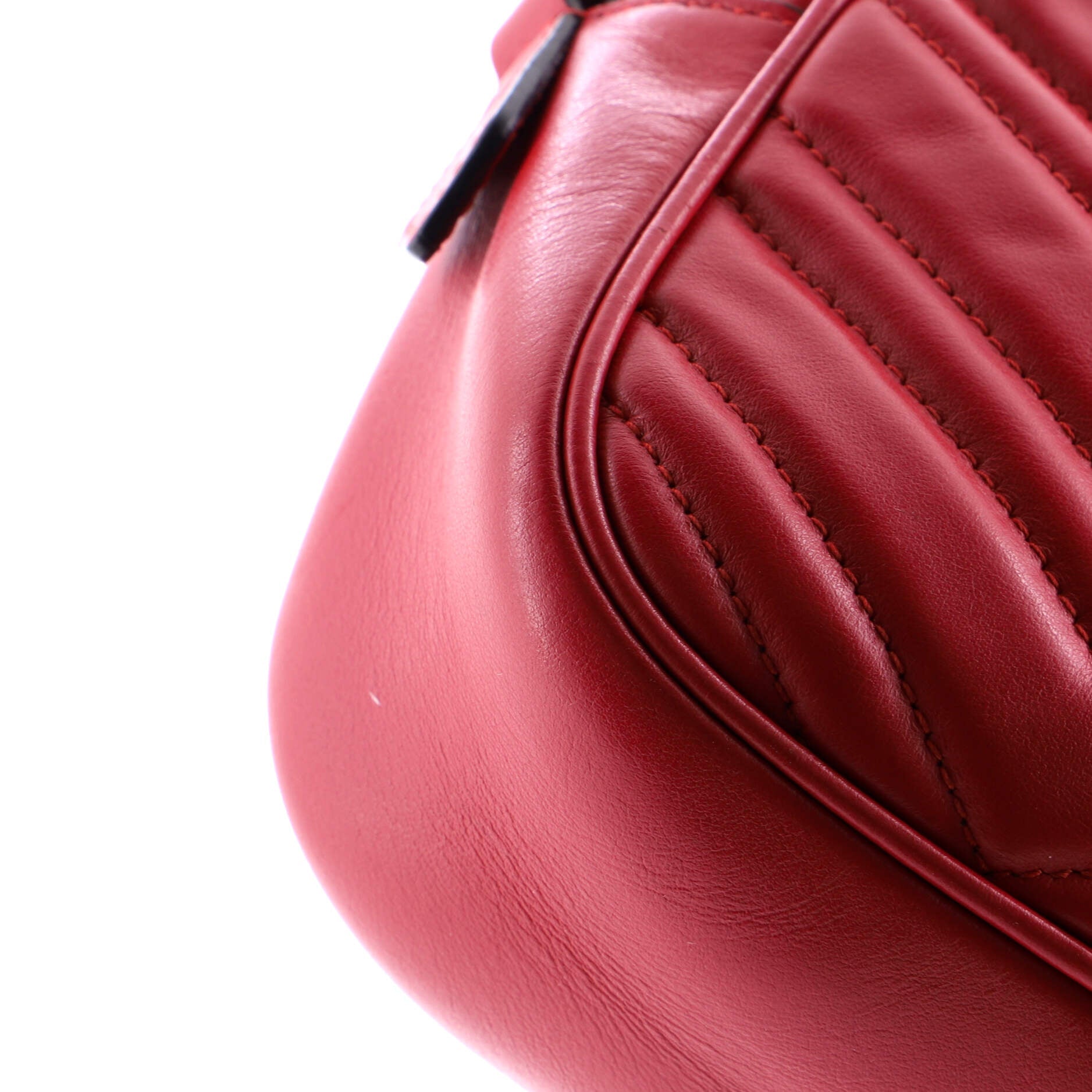 GG Marmont Shoulder Bag Matelasse Leather Small