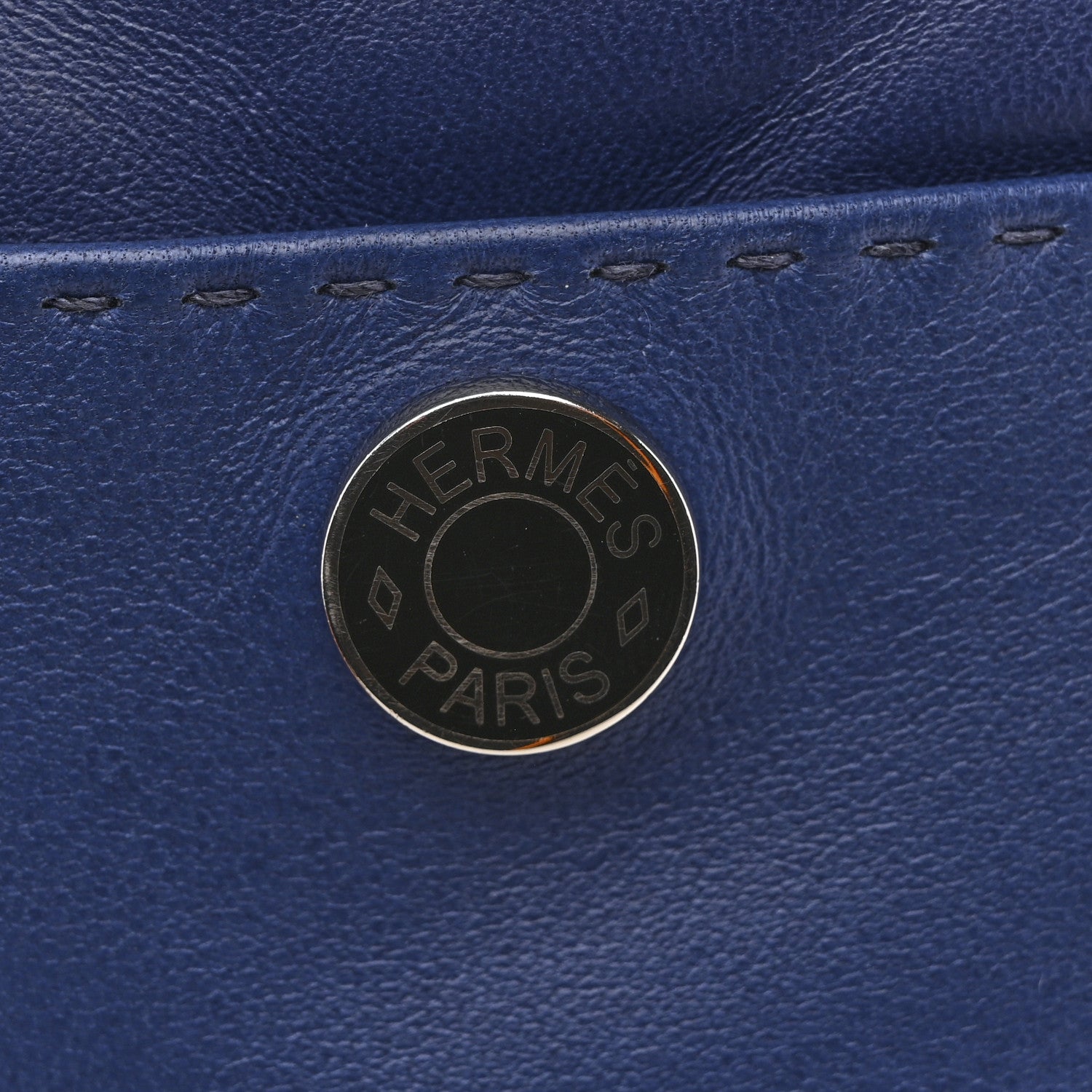 Milo Lambskin Swift Pilo Phone Case Bleu Saphir Black