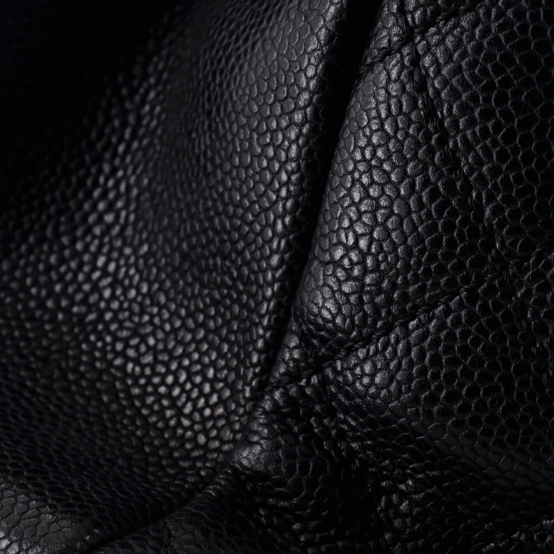 Grand Shopping Tote Quilted Caviar