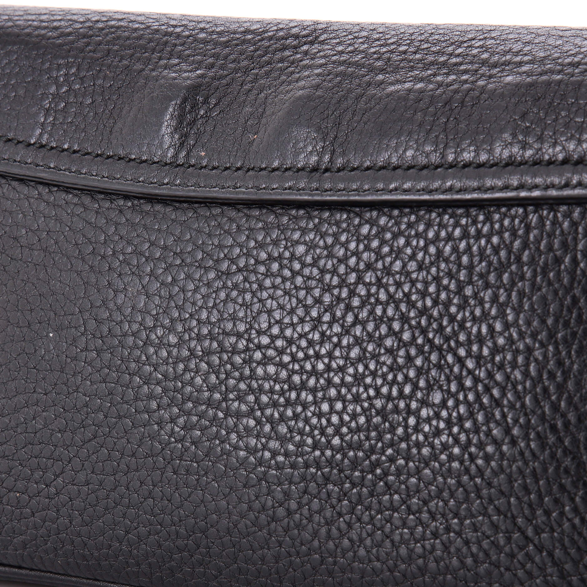 Soho Chain Crossbody Bag Leather Medium