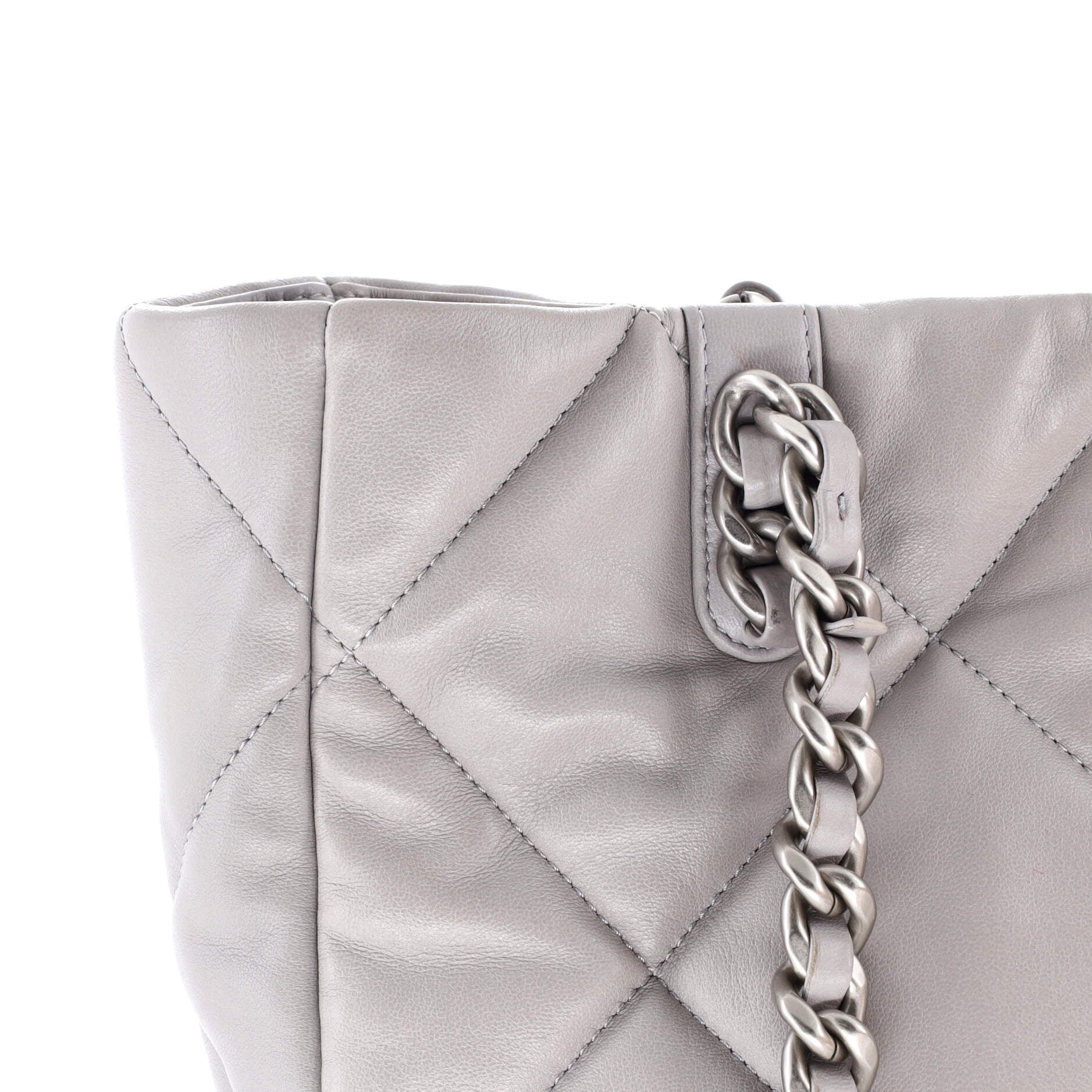 19 Shopping Bag Quilted Leather Medium