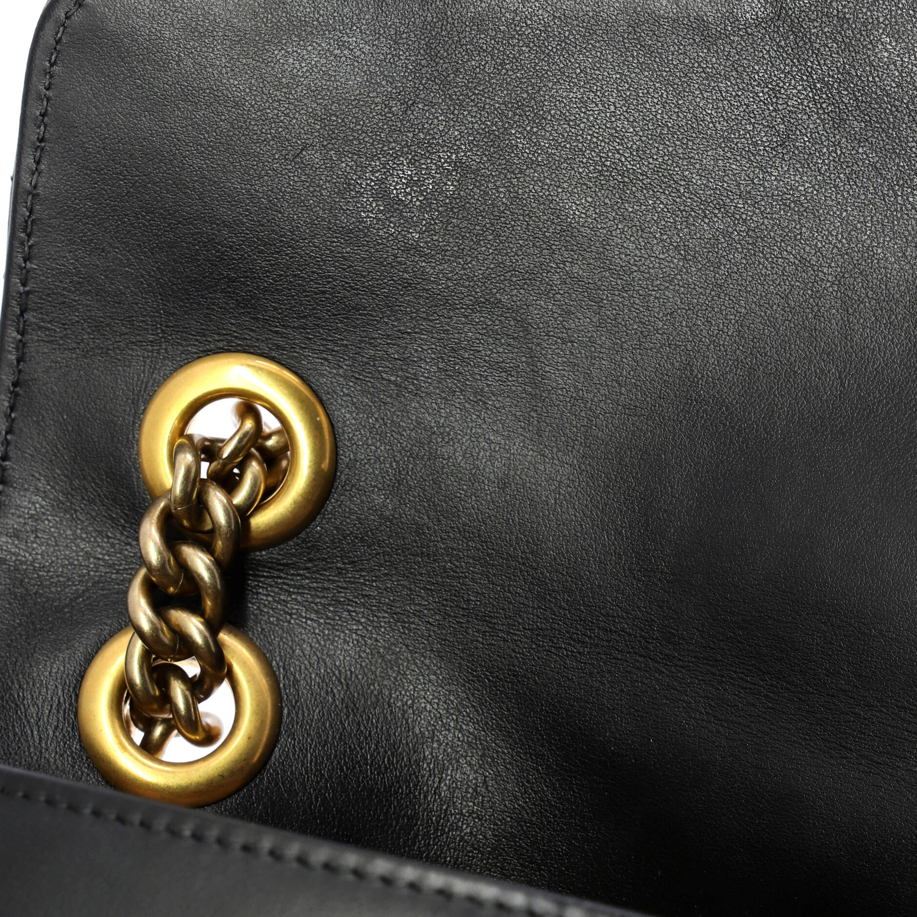 GG Marmont Flap Bag Matelasse Leather Medium