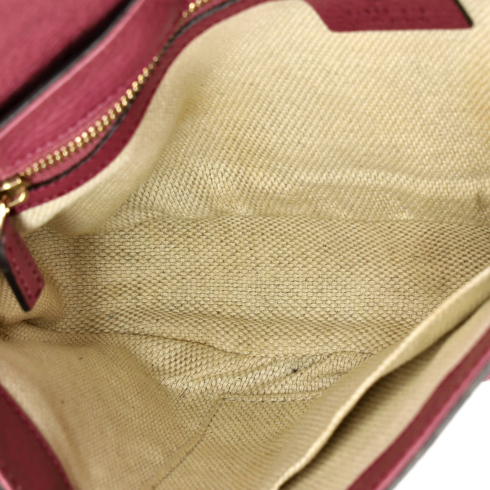 Soho Chain Crossbody Bag Leather Medium