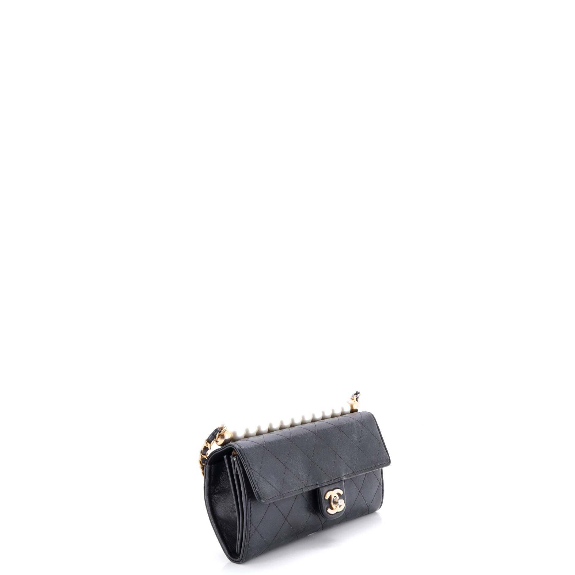 Chic Pearls Clutch with Chain Quilted Goatskin