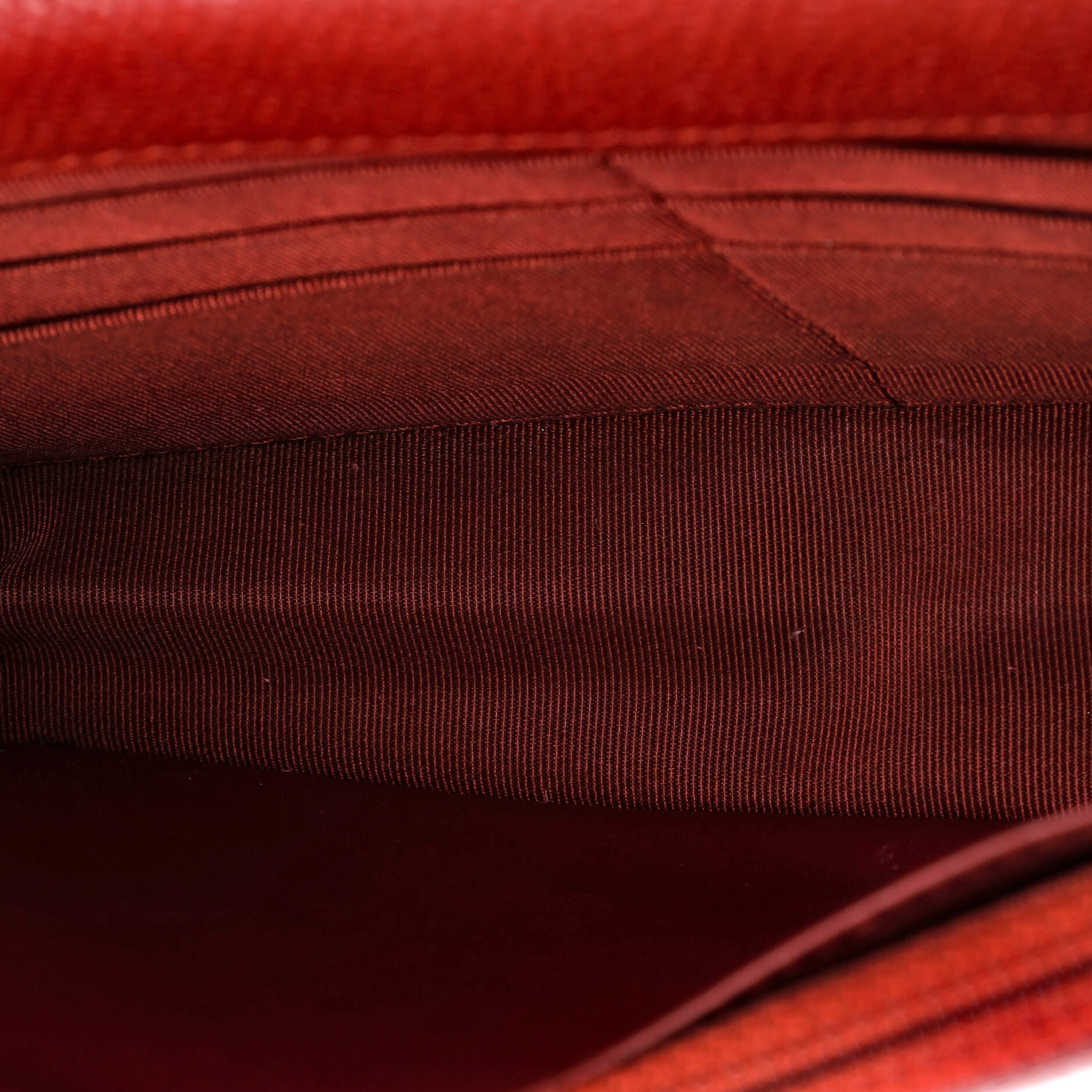 Wallet on Chain Quilted Caviar