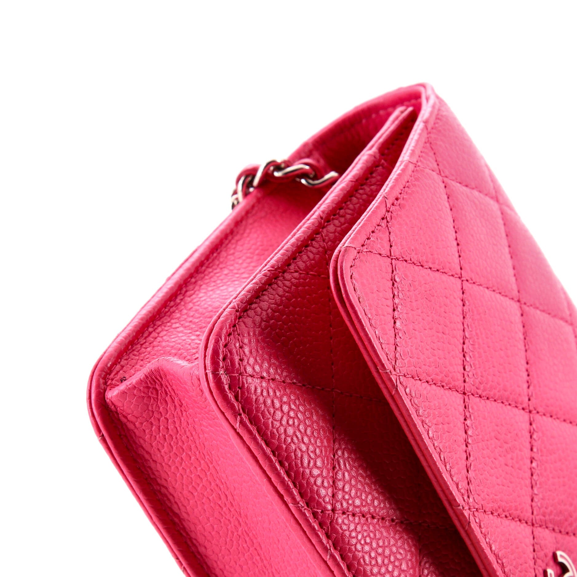 Wallet on Chain Quilted Caviar