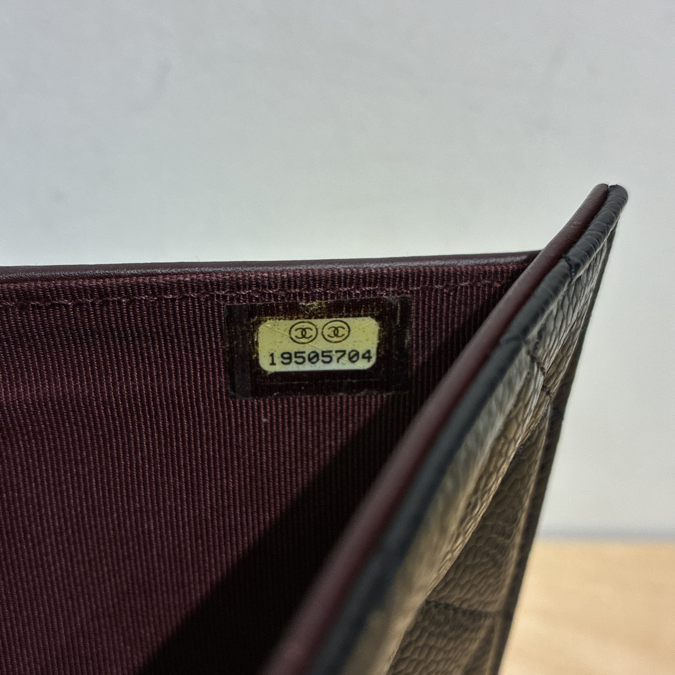 L-Flap Wallet Quilted Matte Caviar Long