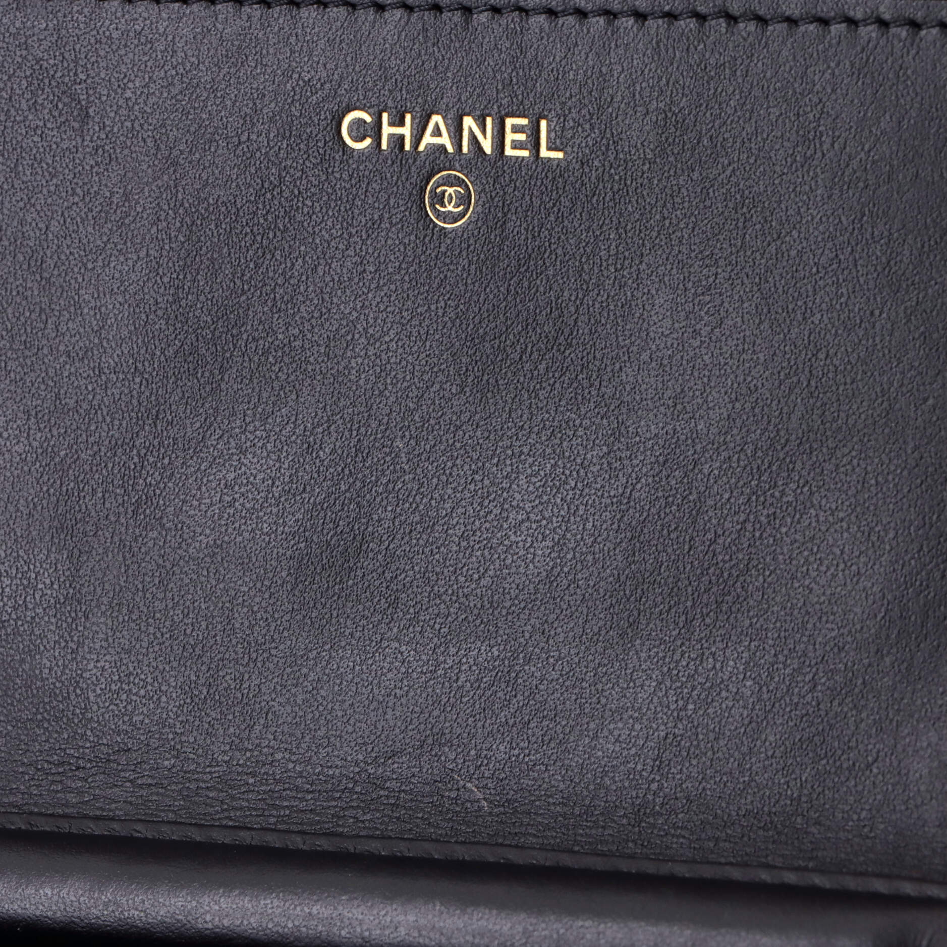 Boy Wallet on Chain Quilted Caviar