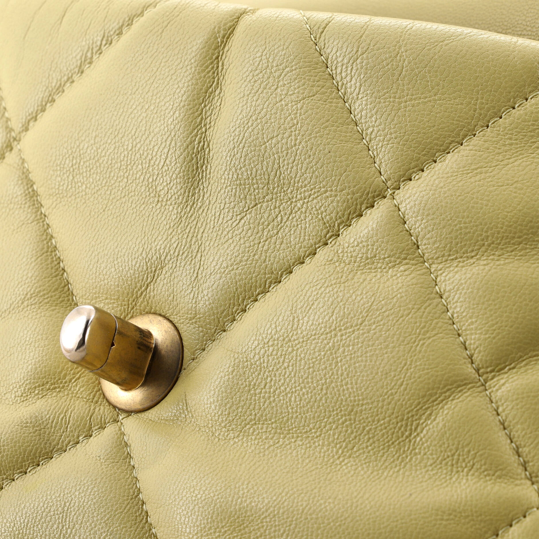 19 Flap Bag Quilted Leather Medium