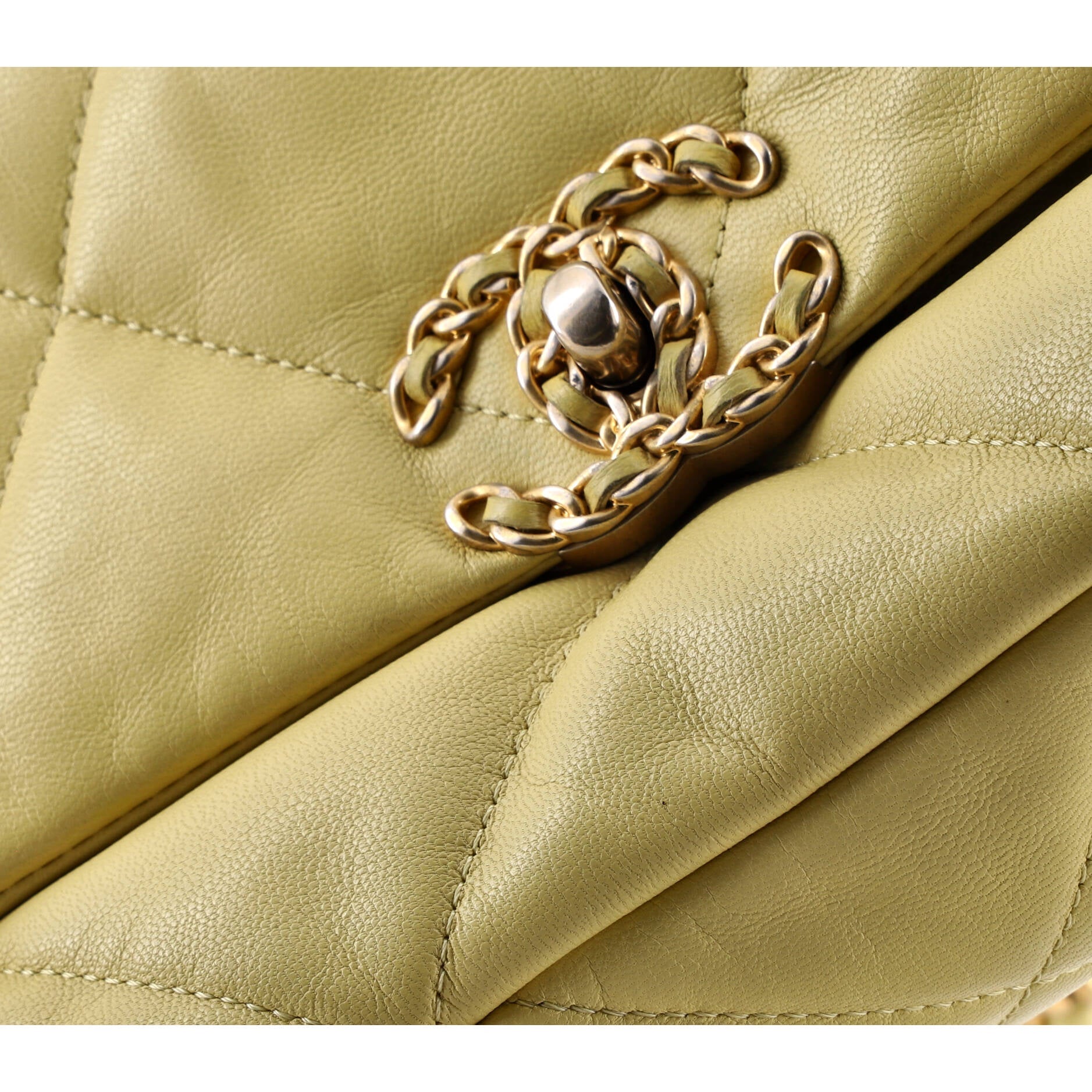 19 Flap Bag Quilted Leather Medium