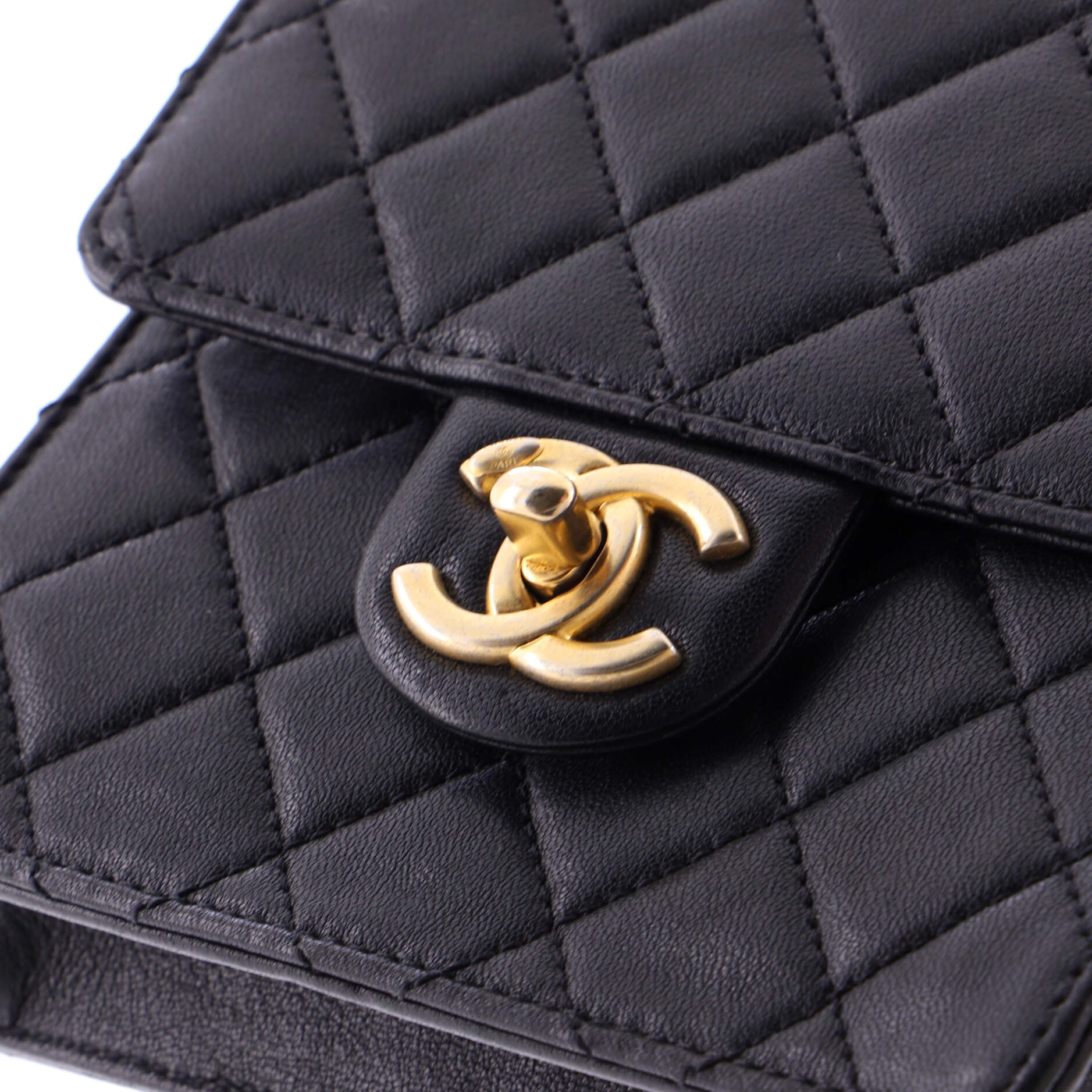 Chic Pearls Flap Bag Quilted Goatskin Mini