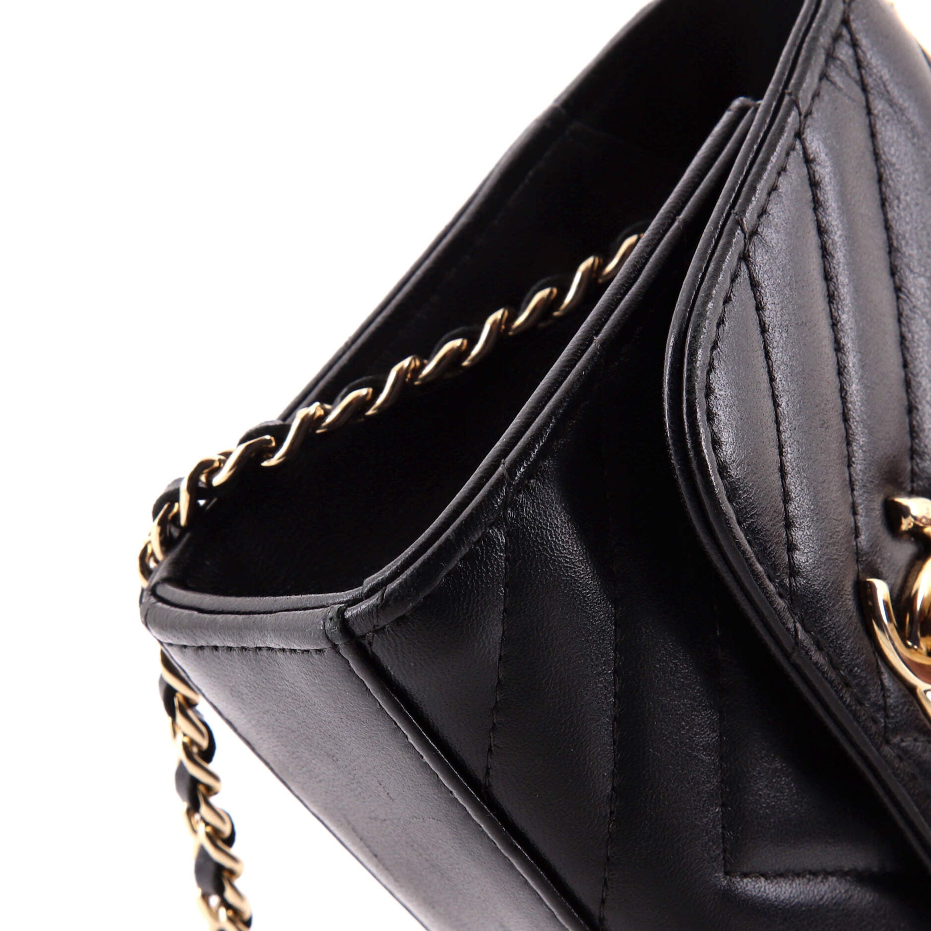 Trendy CC Clutch with Chain Chevron Lambskin Small