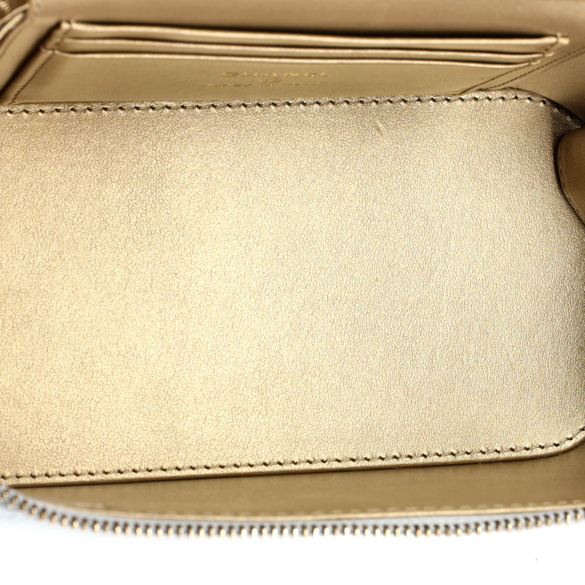 Pearl Crush Vanity Case with Chain Quilted Lambskin Small