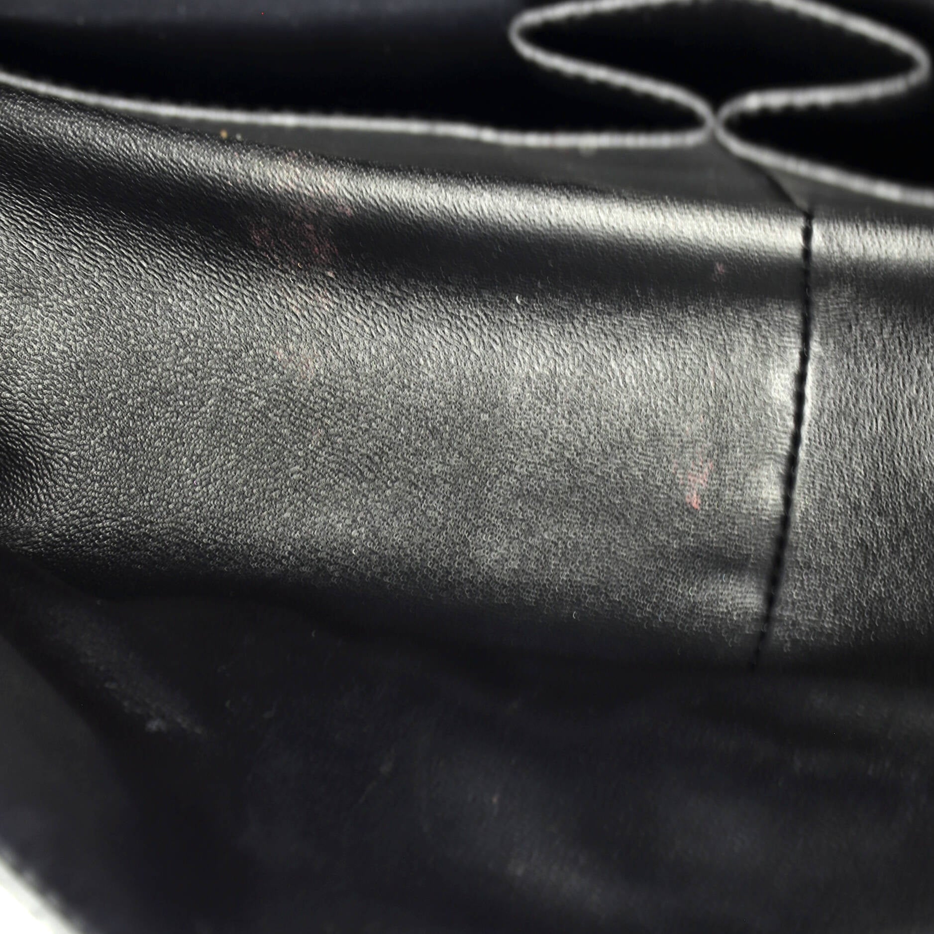 So Black Reissue 2.55 Flap Bag Quilted Glazed Calfskin 226