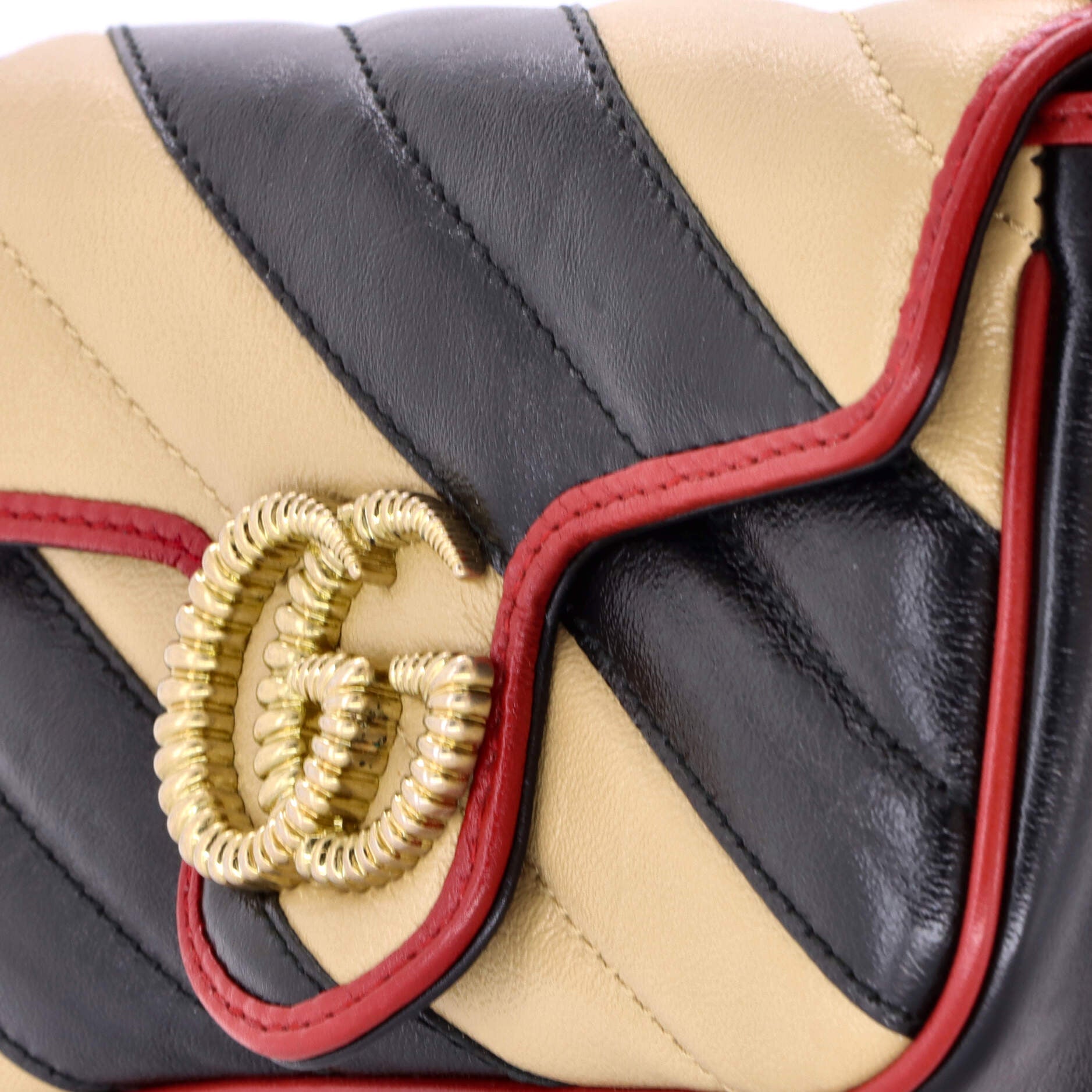 GG Marmont Flap Bag Diagonal Quilted Leather Mini