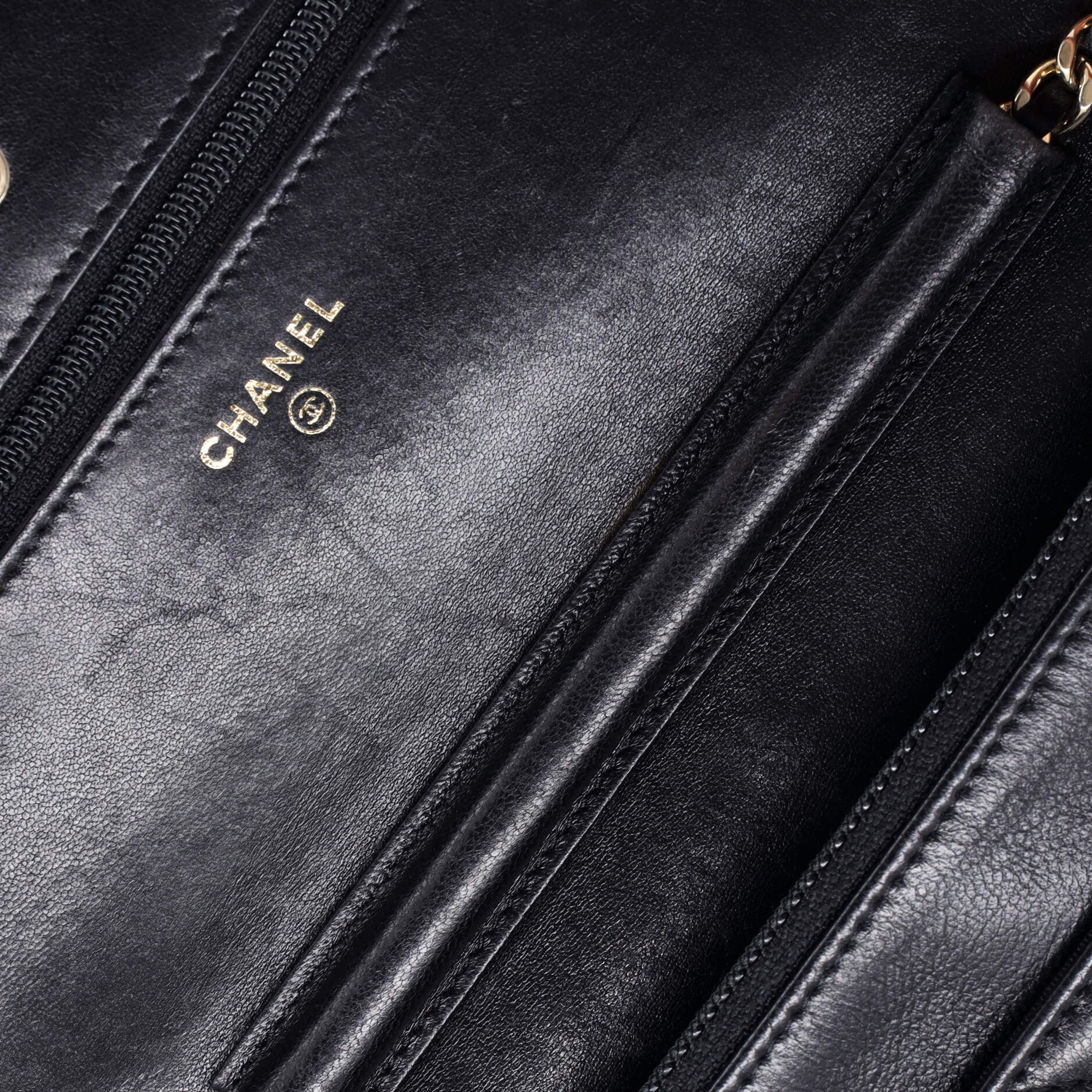 Wallet on Chain Chevron Lambskin