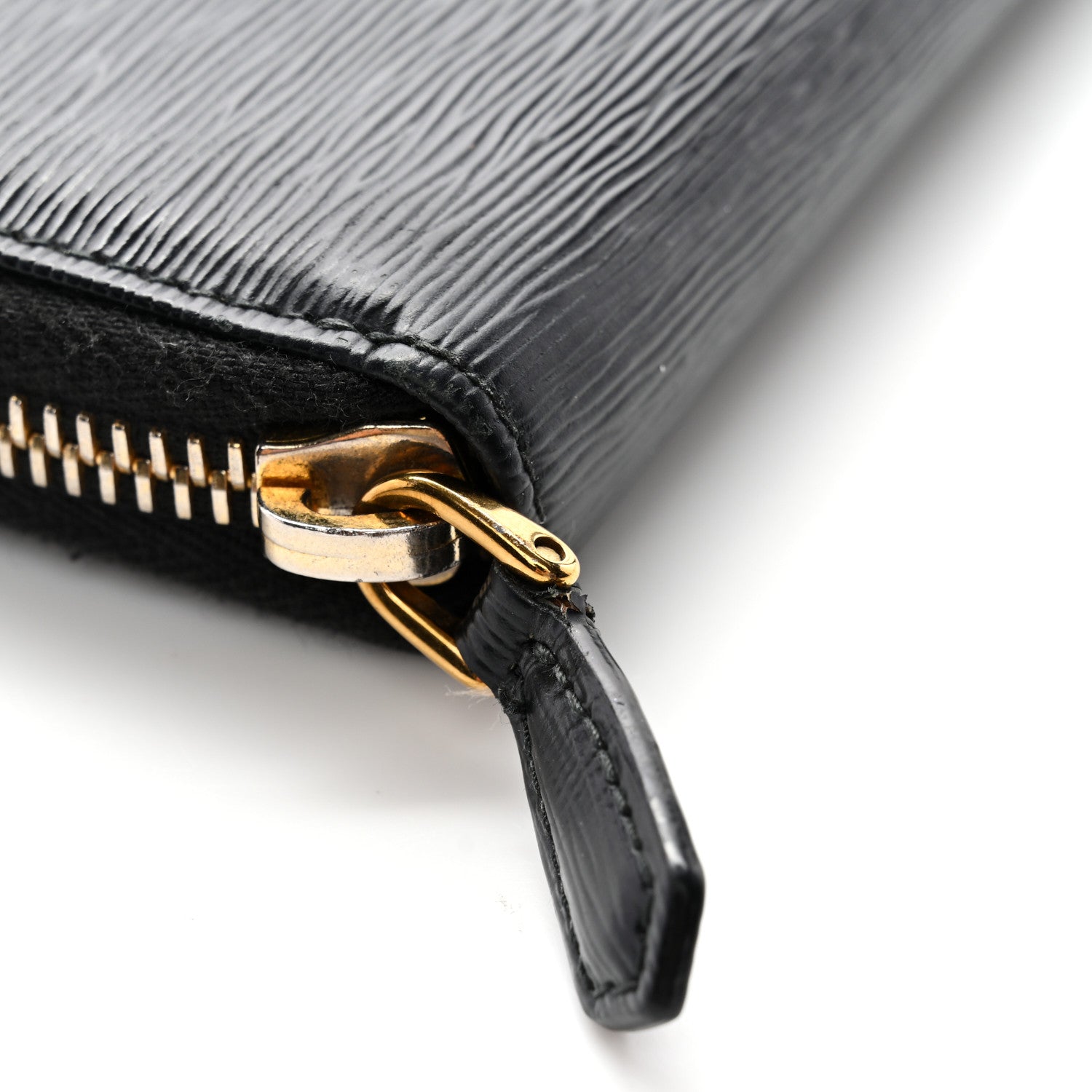 Vitello Move Zip Around 6 Key Holder Black