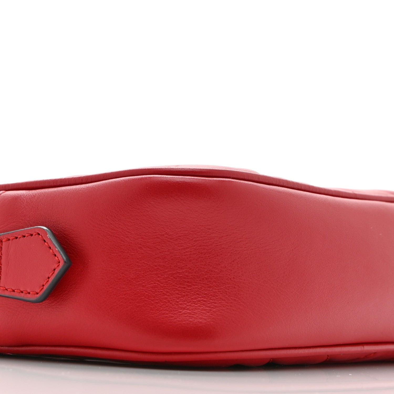 Calfskin Matelasse Mini GG Marmont Chain Shoulder Bag Hibiscus Red