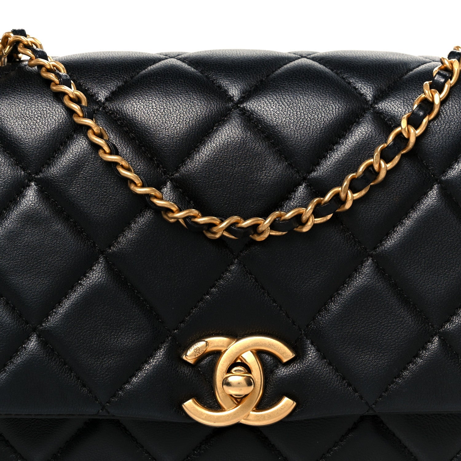Lambskin Quilted  Pearl  Flap Black