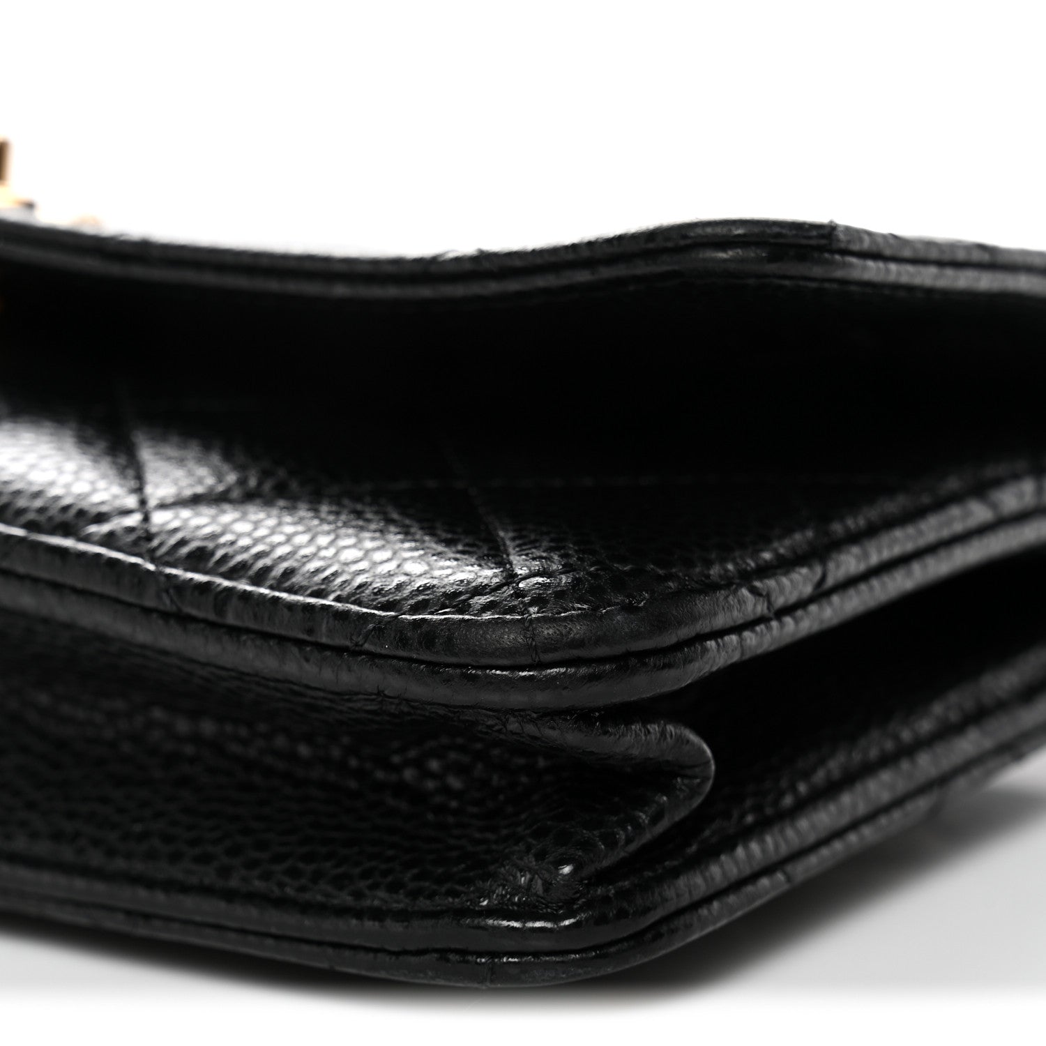 Caviar Quilted CC Turnlock Wallet On Chain WOC Black