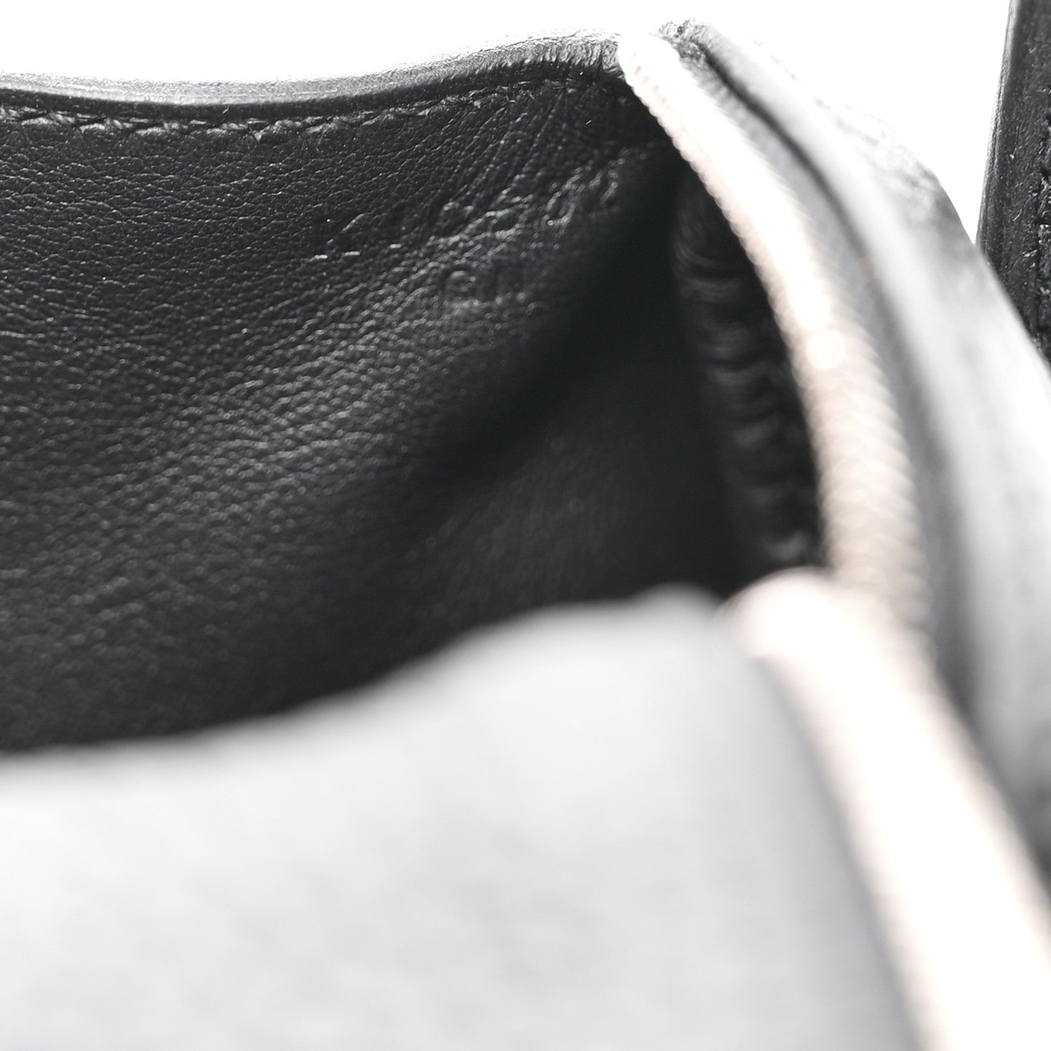Taurillon Clemence Mini Lindy 20 Black