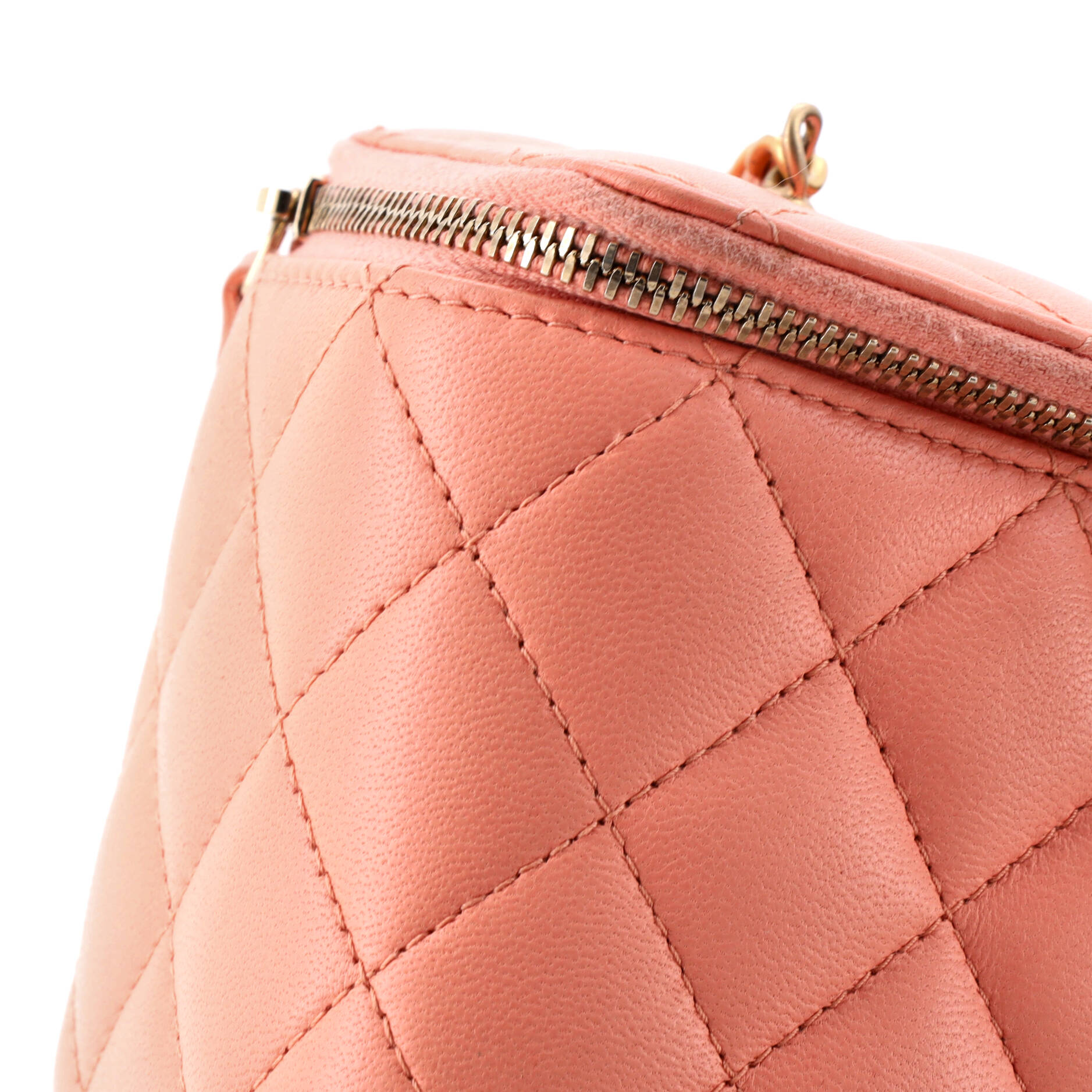 Pearl Crush Vanity Case with Chain Quilted Lambskin Small