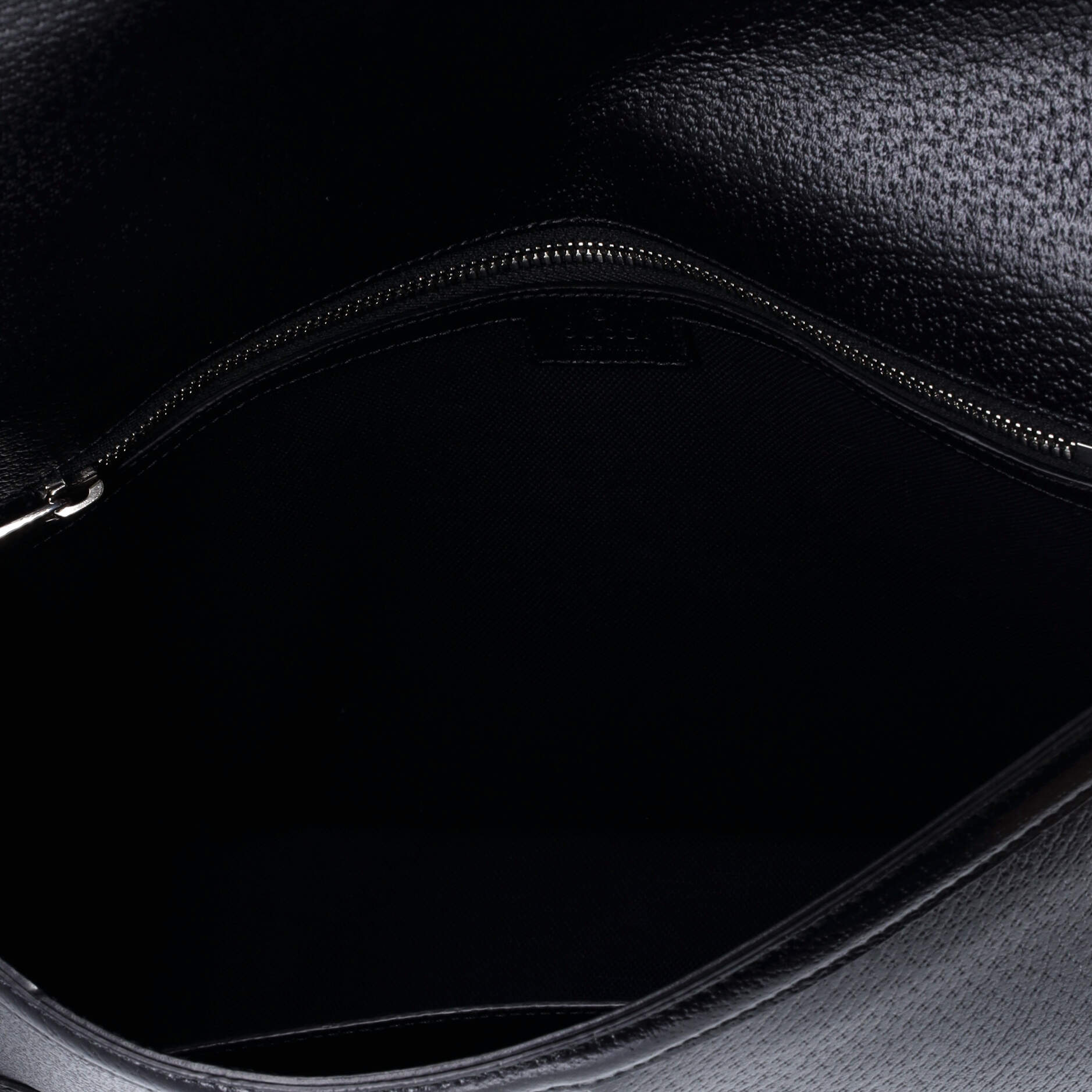 Interlocking G Flap Messenger Bag Leather