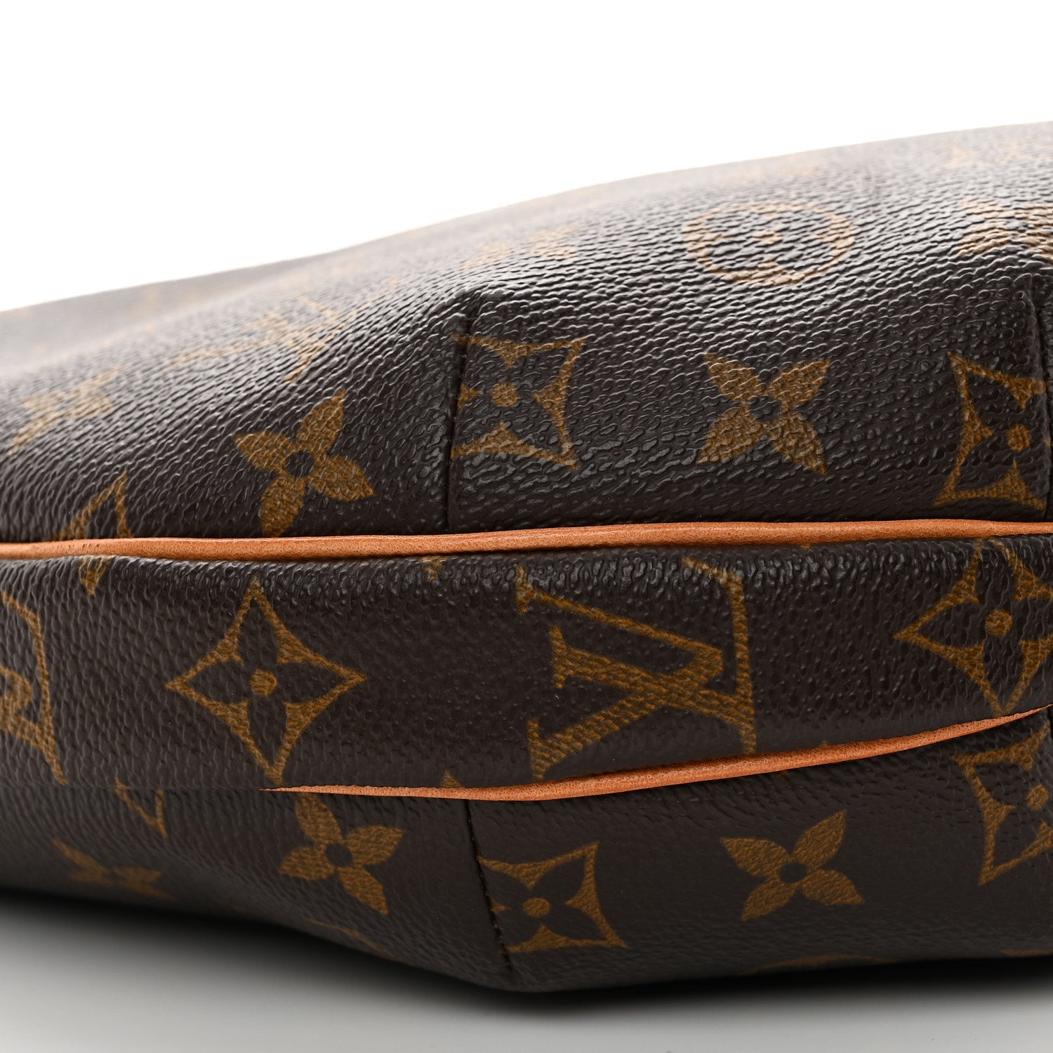 Monogram Croissant MM