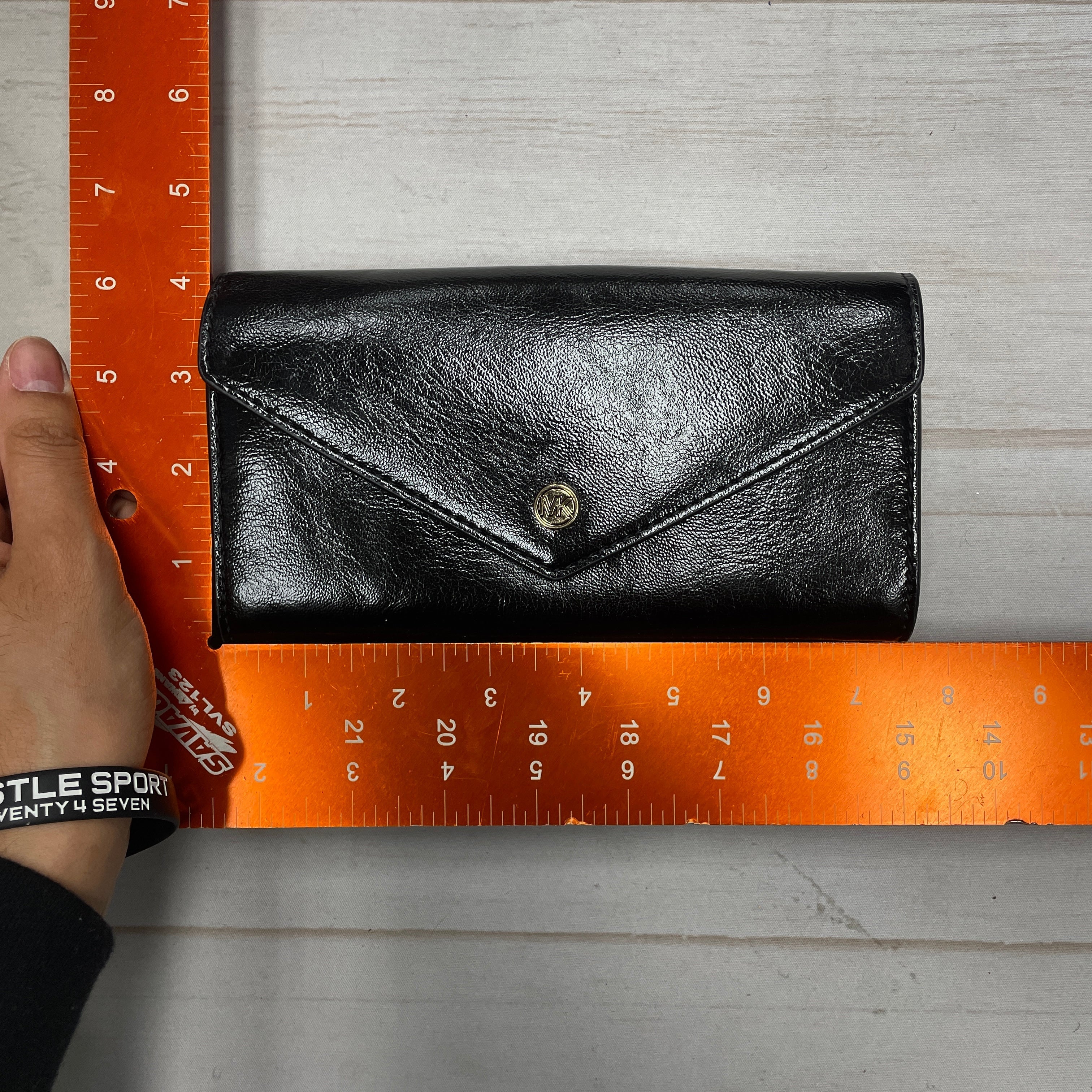 Wallet By Michael By Michael Kors, Size: Medium