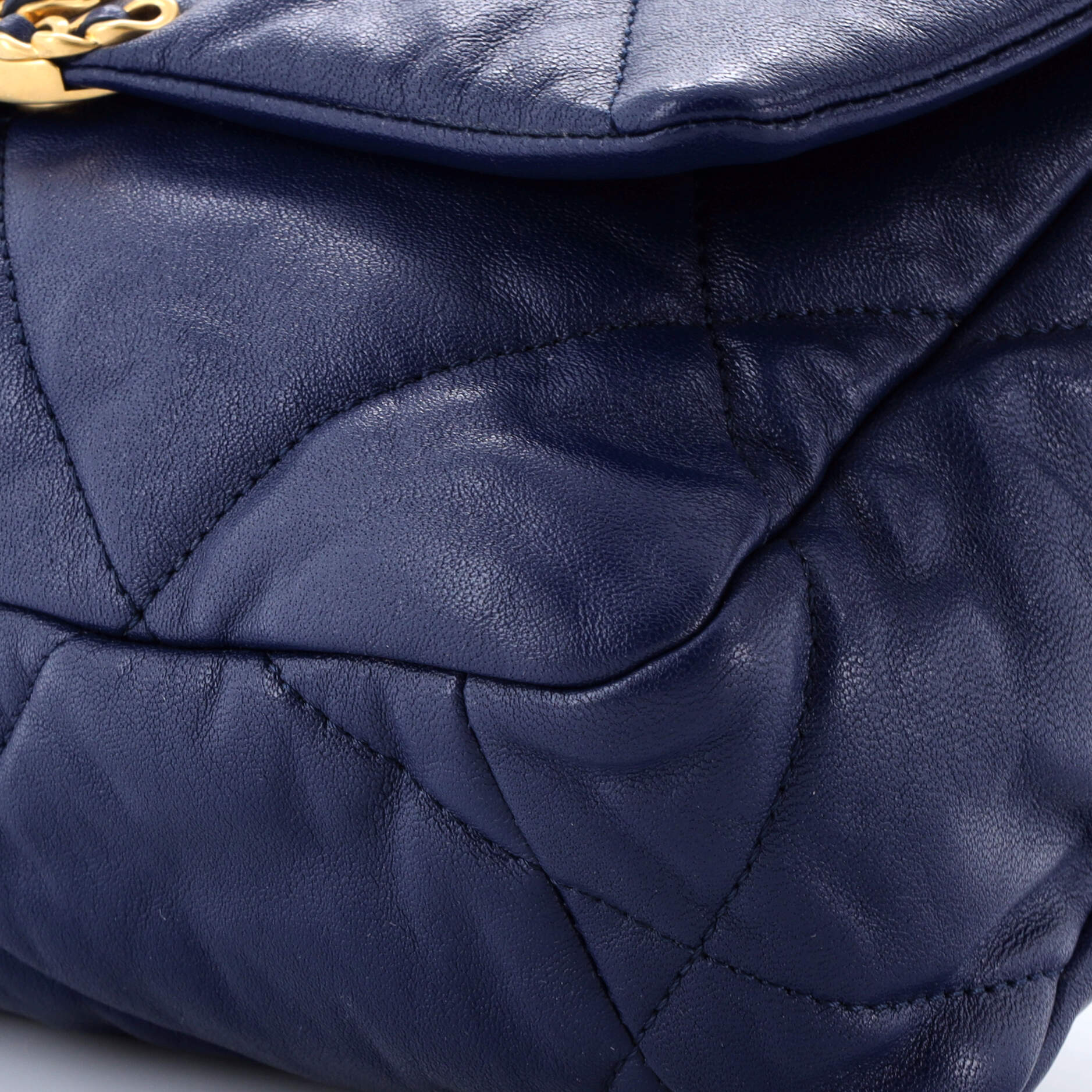 19 Flap Bag Quilted Leather Medium