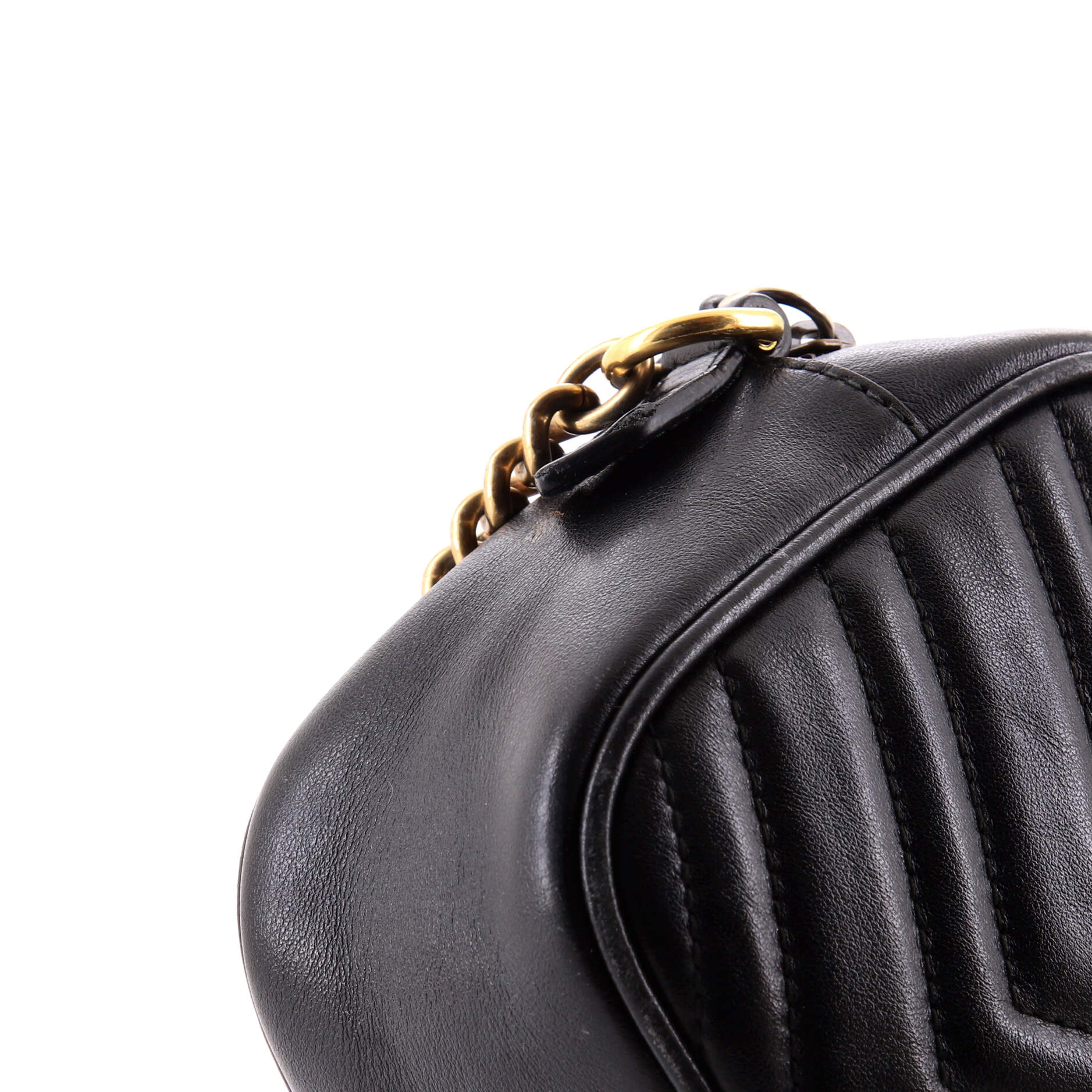GG Marmont Shoulder Bag Matelasse Leather Small