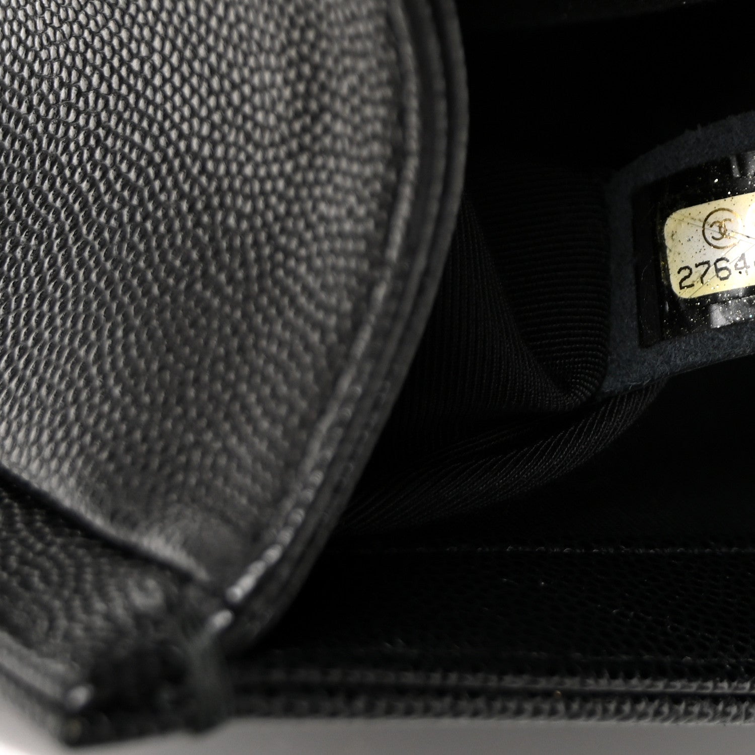 Caviar Quilted Medium Boy Flap Black