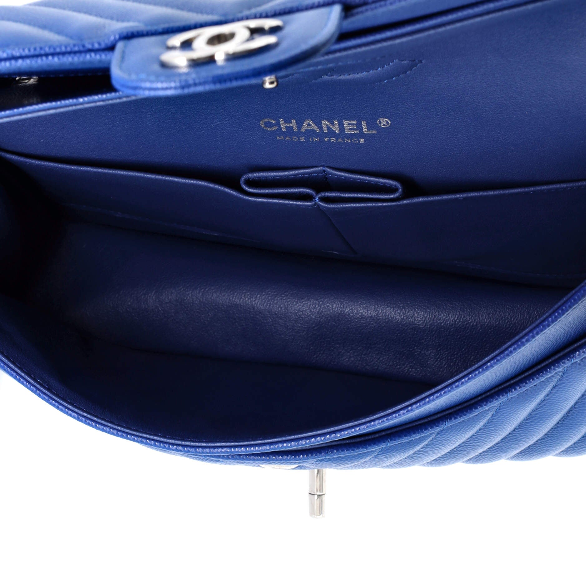 Classic Double Flap Bag Chevron Caviar Medium
