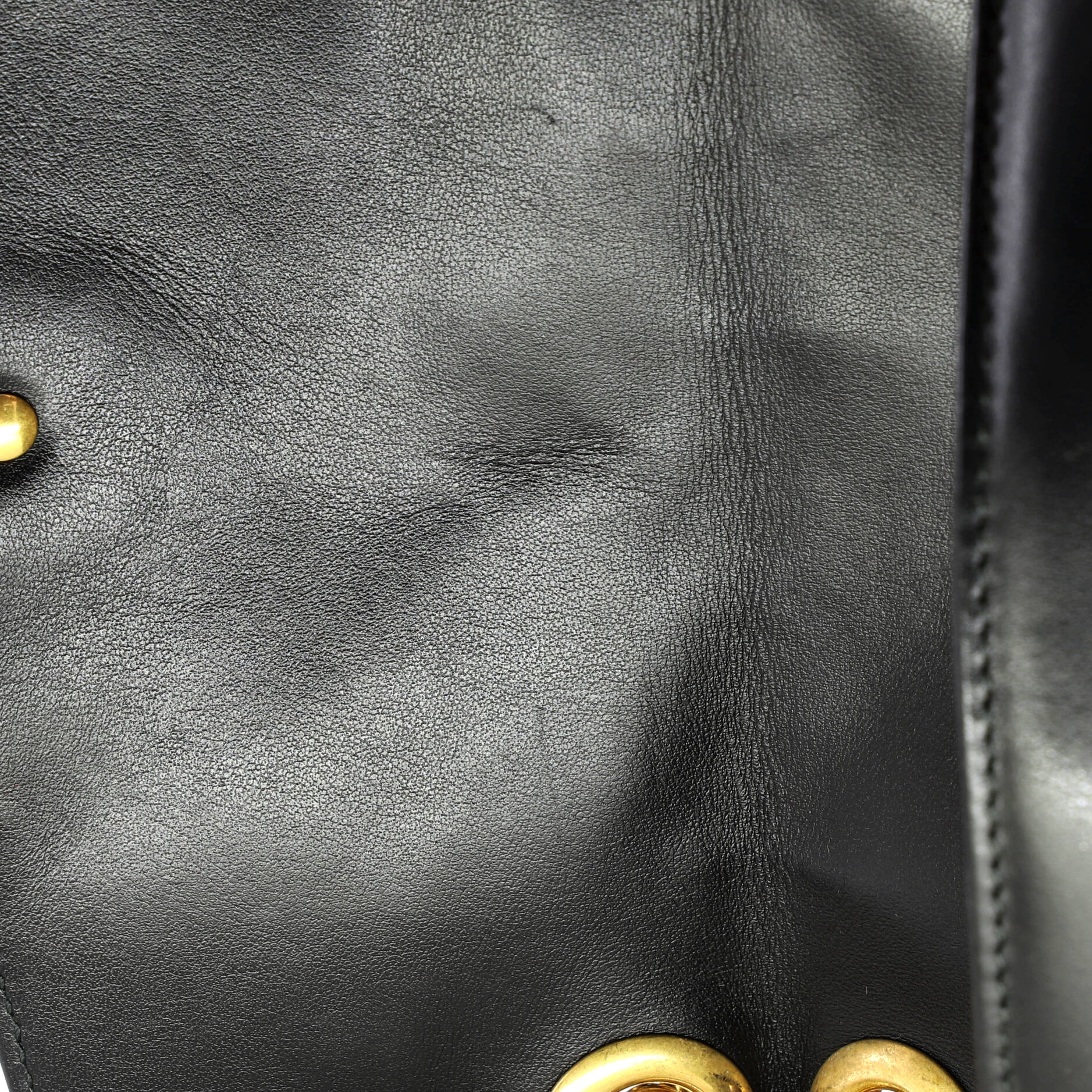 GG Marmont Flap Bag Matelasse Leather Medium