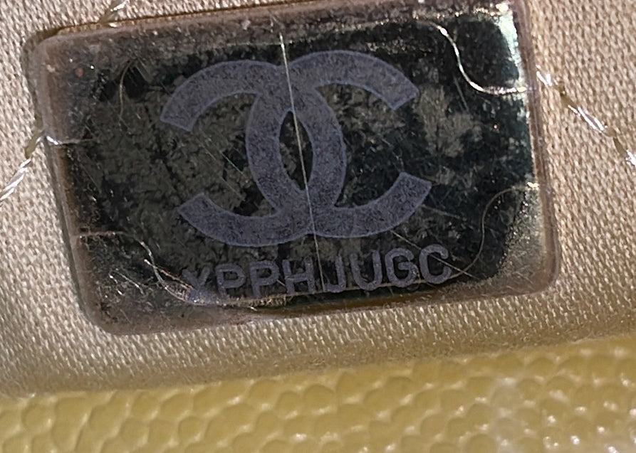 22 Chain Hobo Quilted Caviar Small