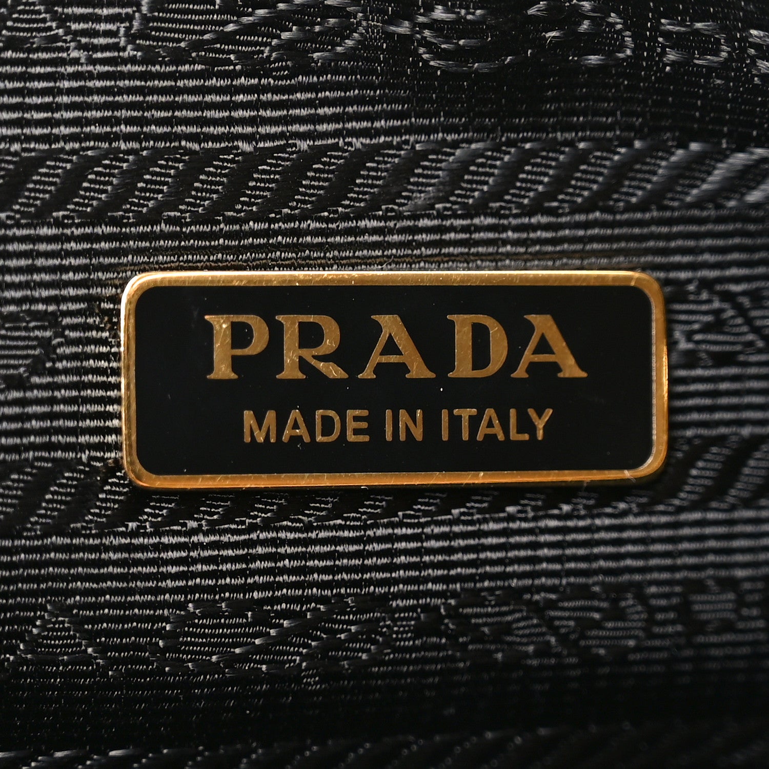 Re-Nylon Spazzolato Re-Edition 2002 Shoulder Bag Black