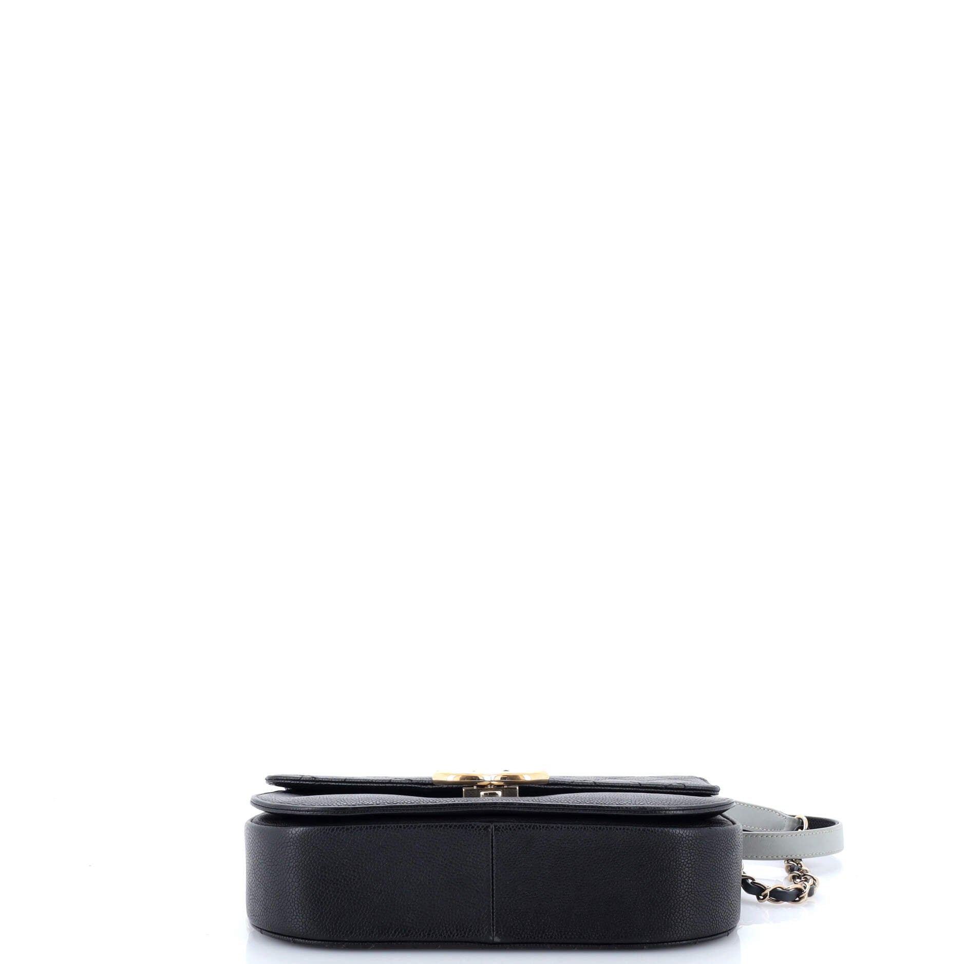 Thread Around Flap Bag Quilted Caviar Medium