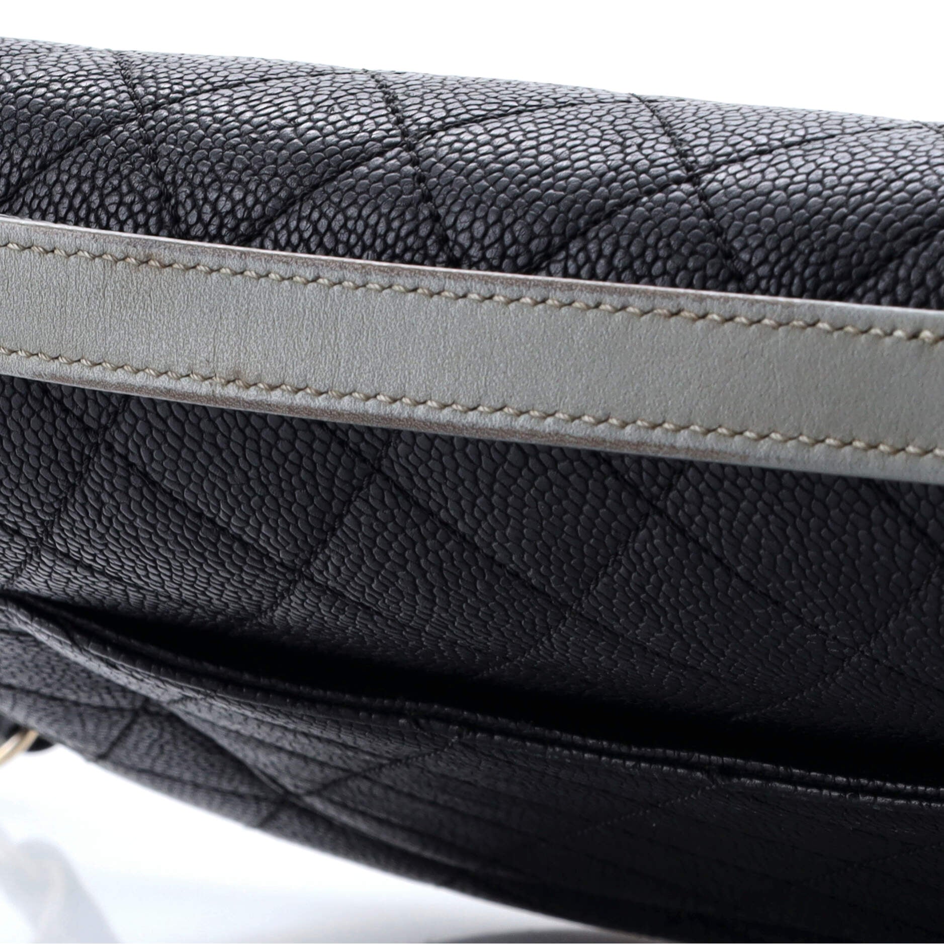 Thread Around Flap Bag Quilted Caviar Medium